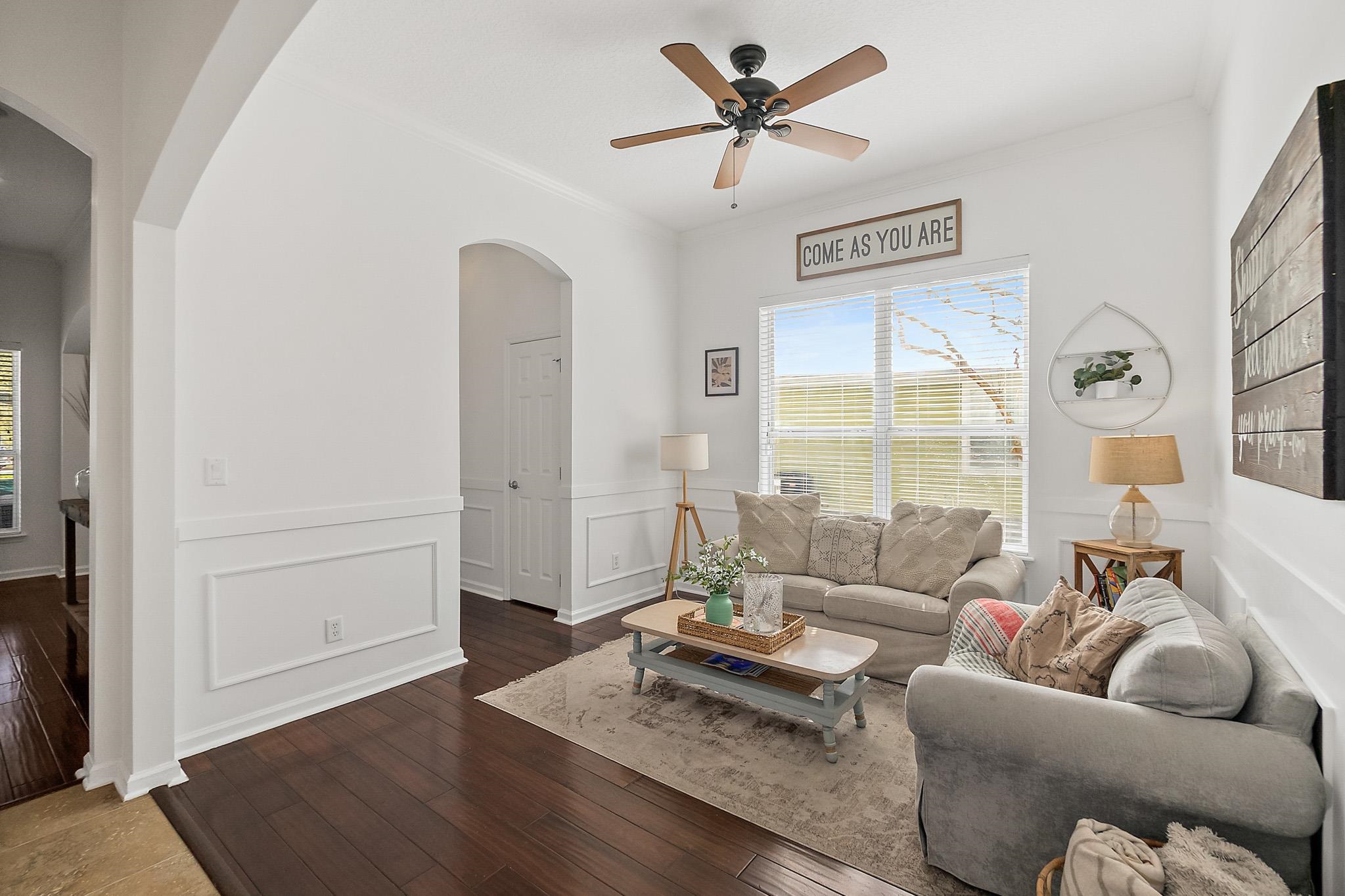 Image 16 of 62 For 383 High Tide Dr