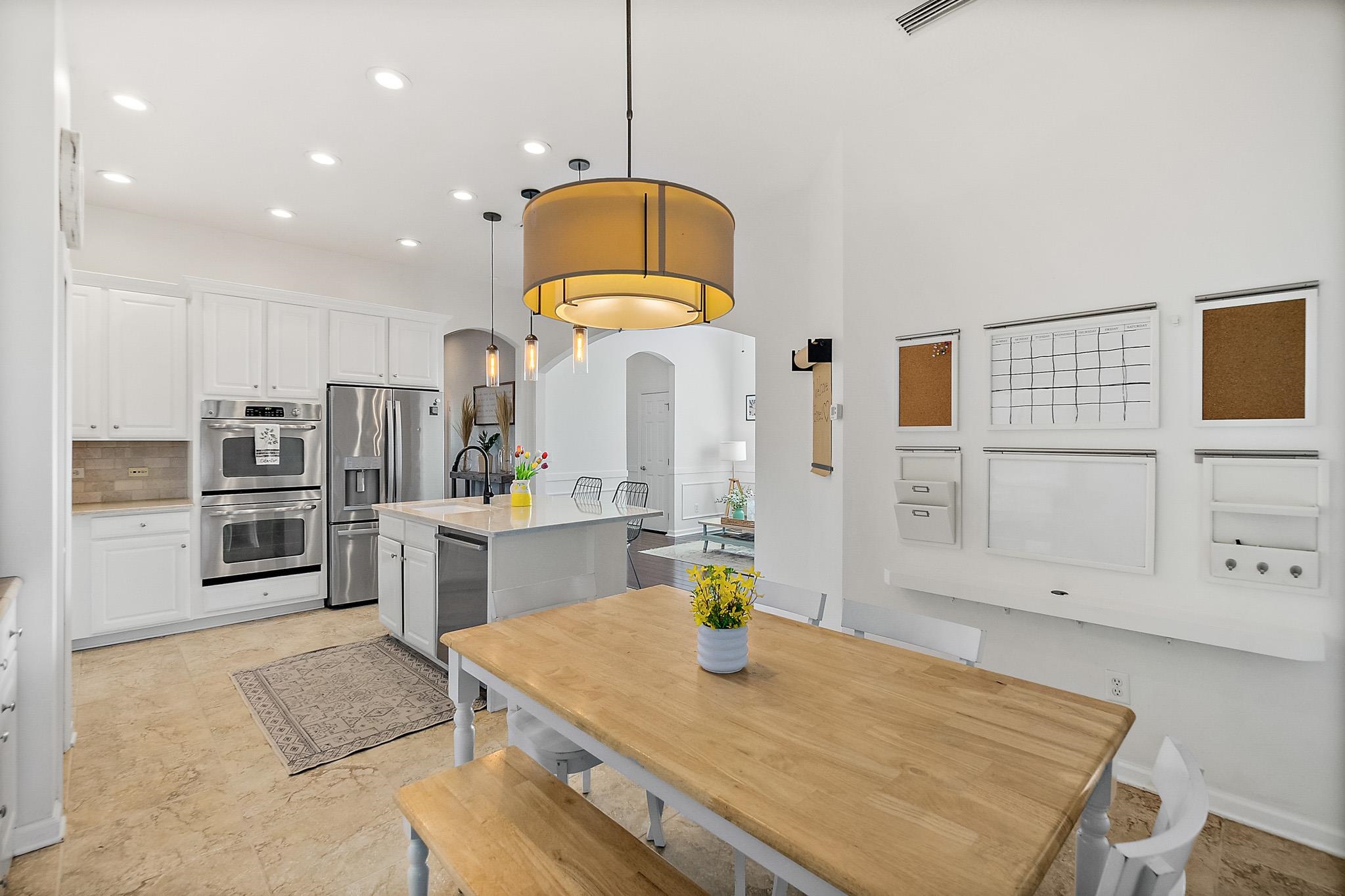 Image 19 of 62 For 383 High Tide Dr