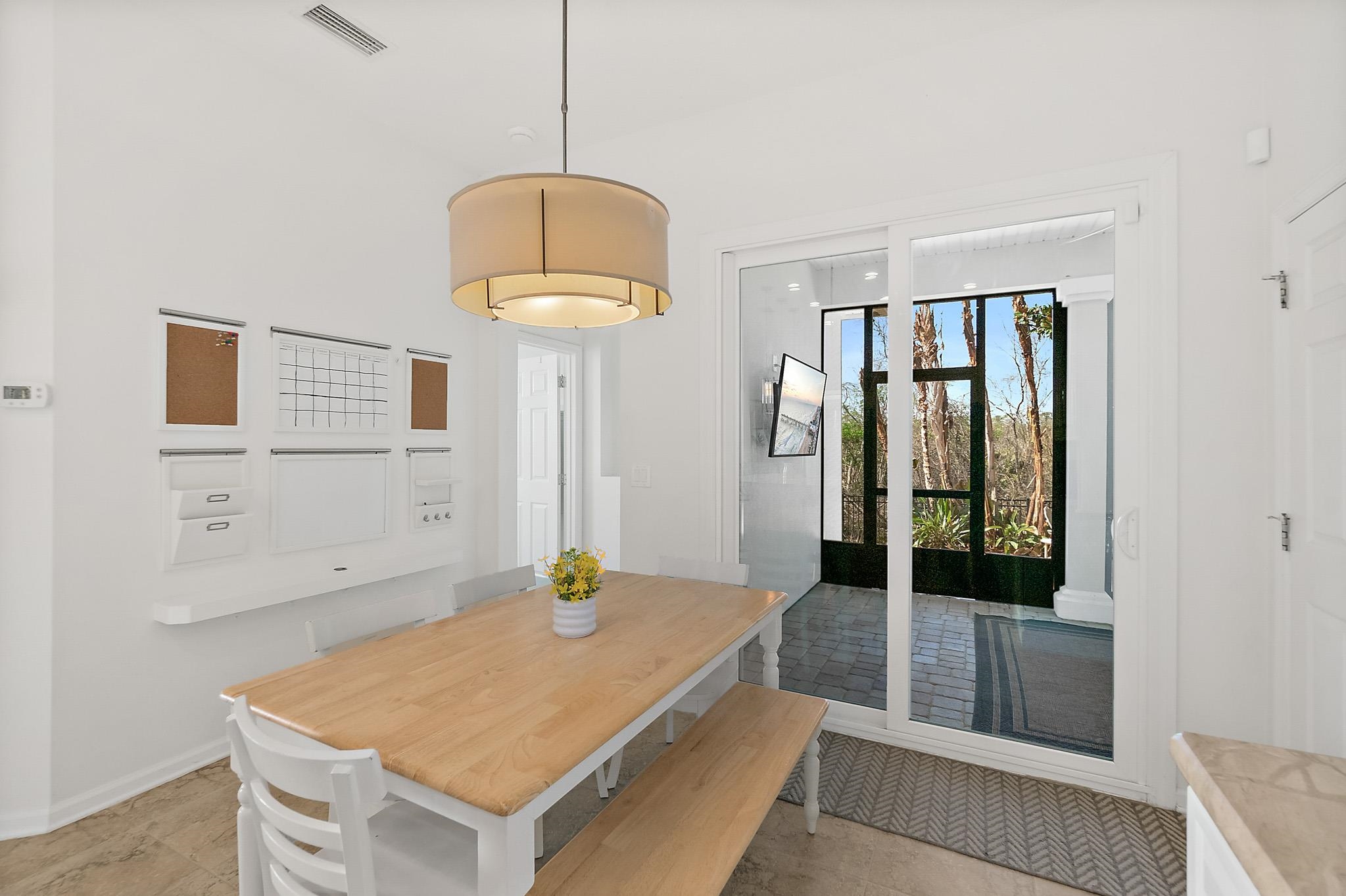 Image 20 of 62 For 383 High Tide Dr