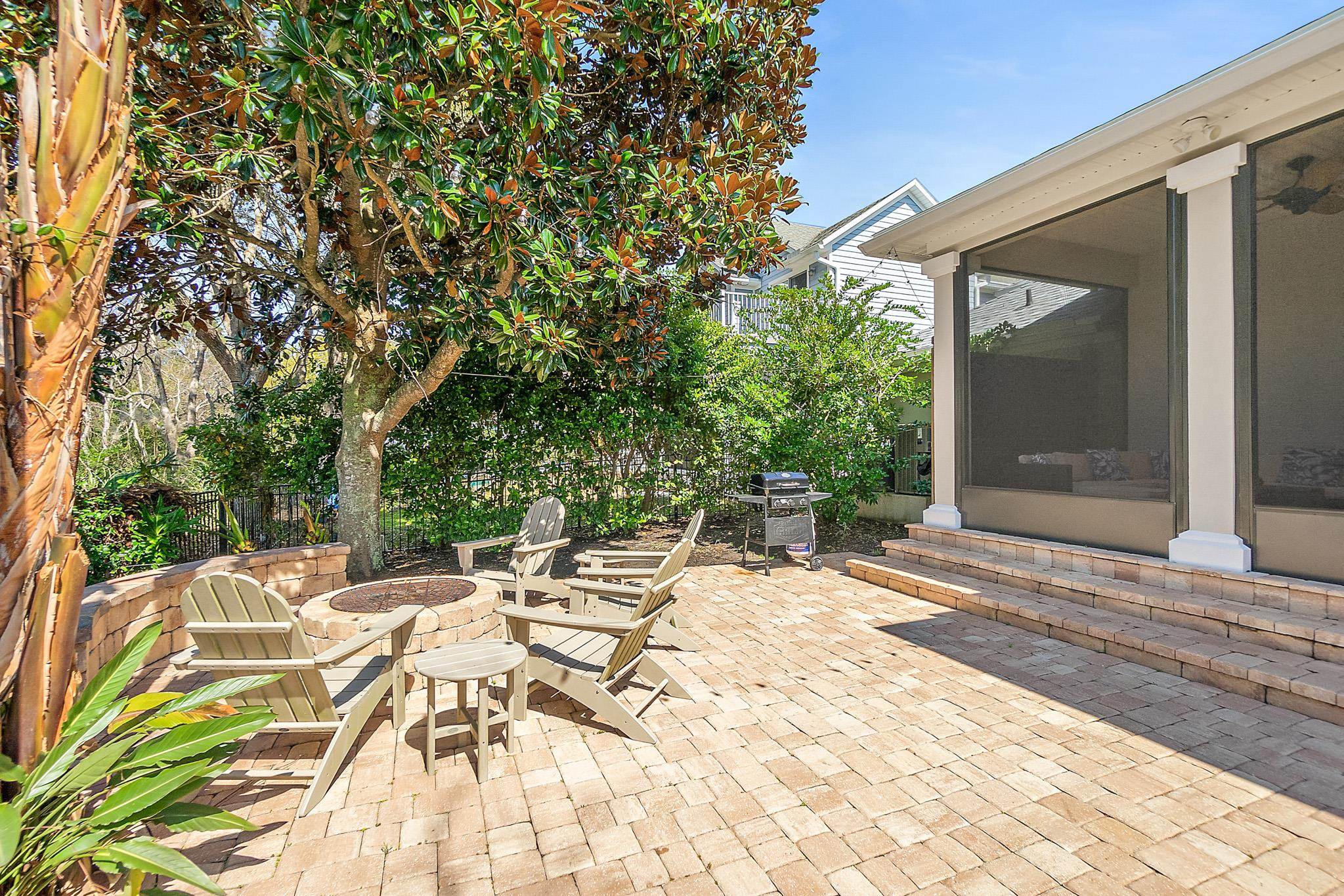 Image 24 of 62 For 383 High Tide Dr