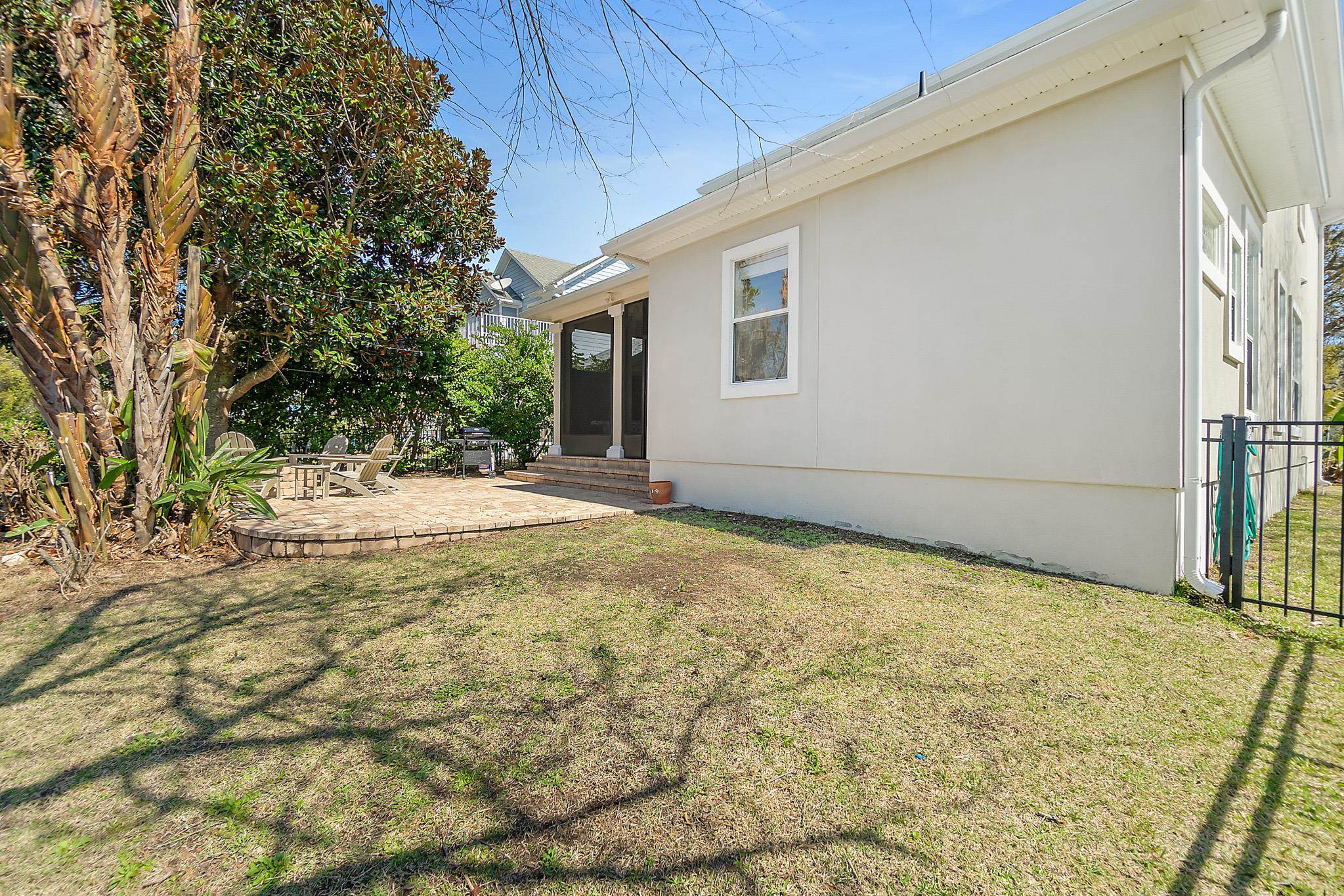 Image 27 of 62 For 383 High Tide Dr