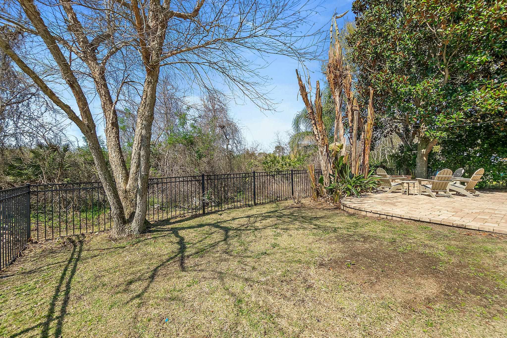 Image 28 of 62 For 383 High Tide Dr