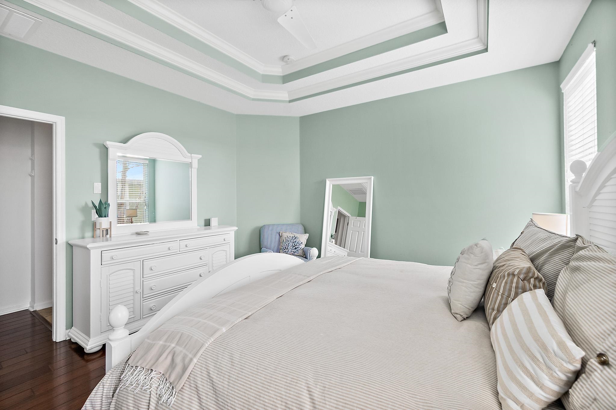 Image 32 of 62 For 383 High Tide Dr