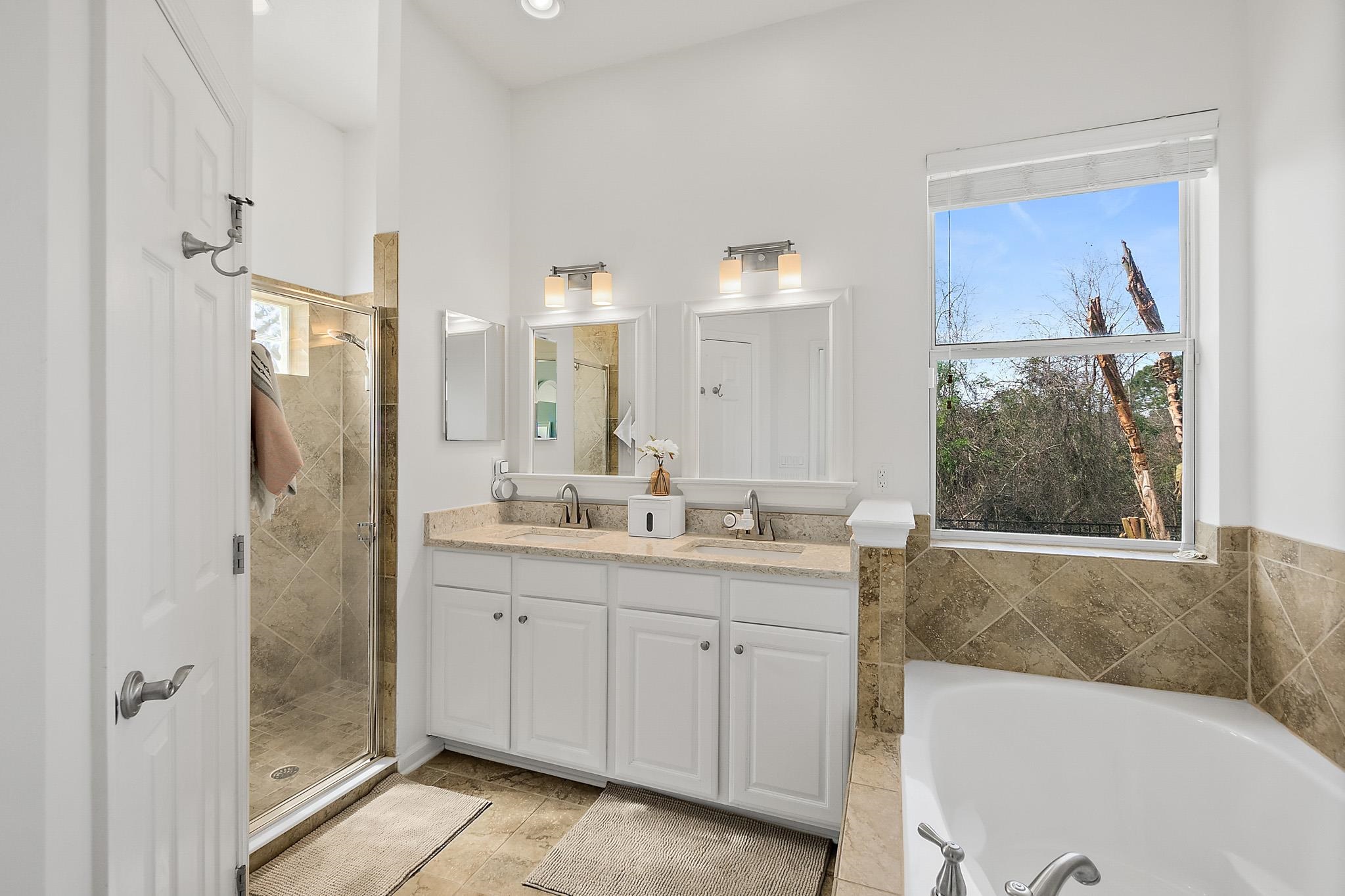 Image 34 of 62 For 383 High Tide Dr