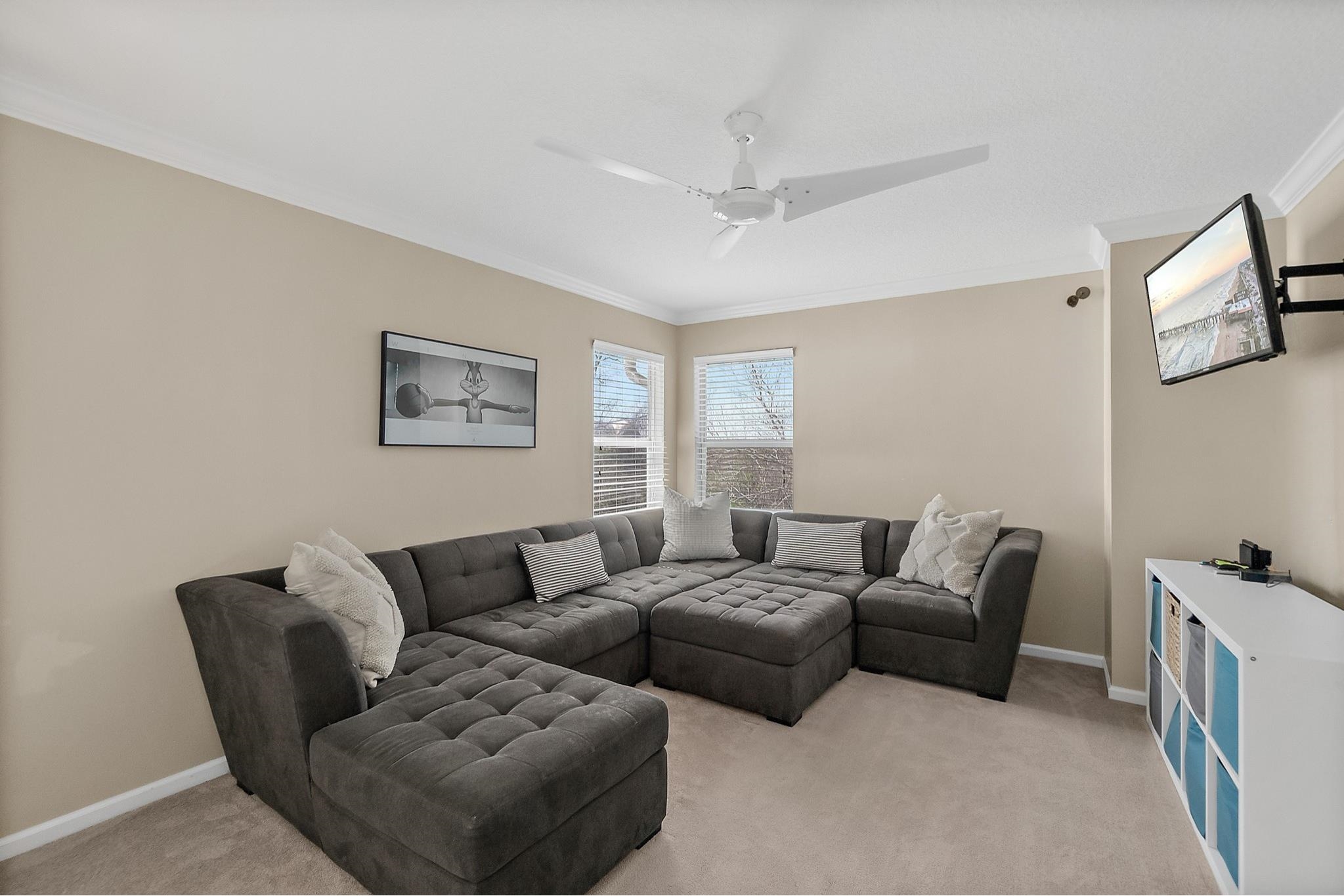 Image 37 of 62 For 383 High Tide Dr