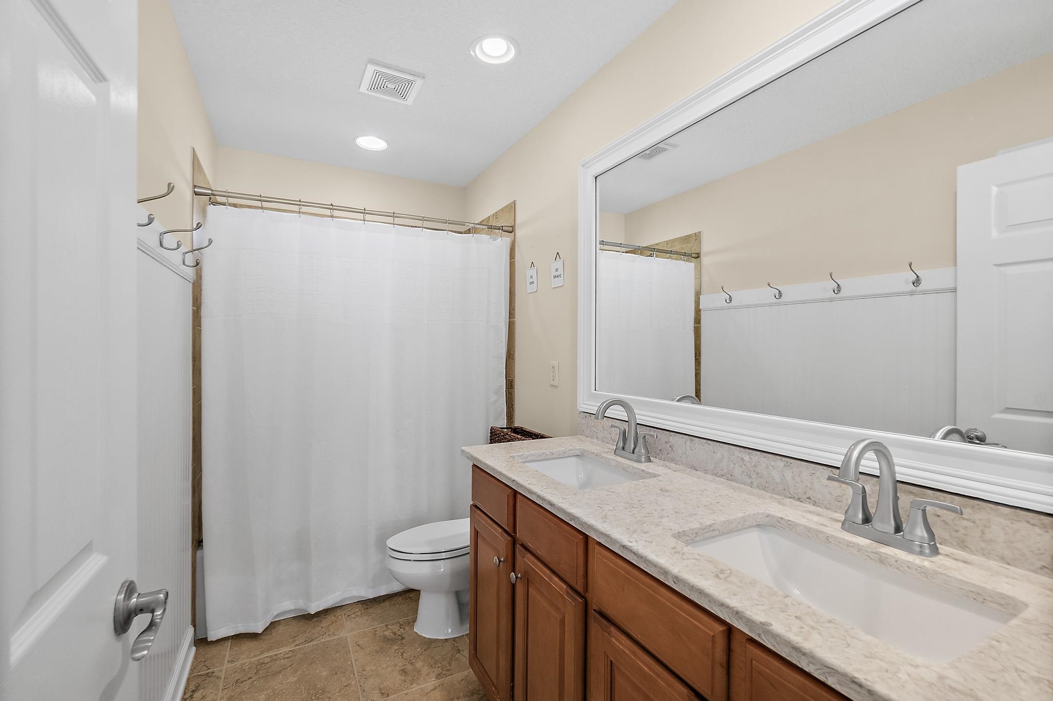 Image 41 of 62 For 383 High Tide Dr