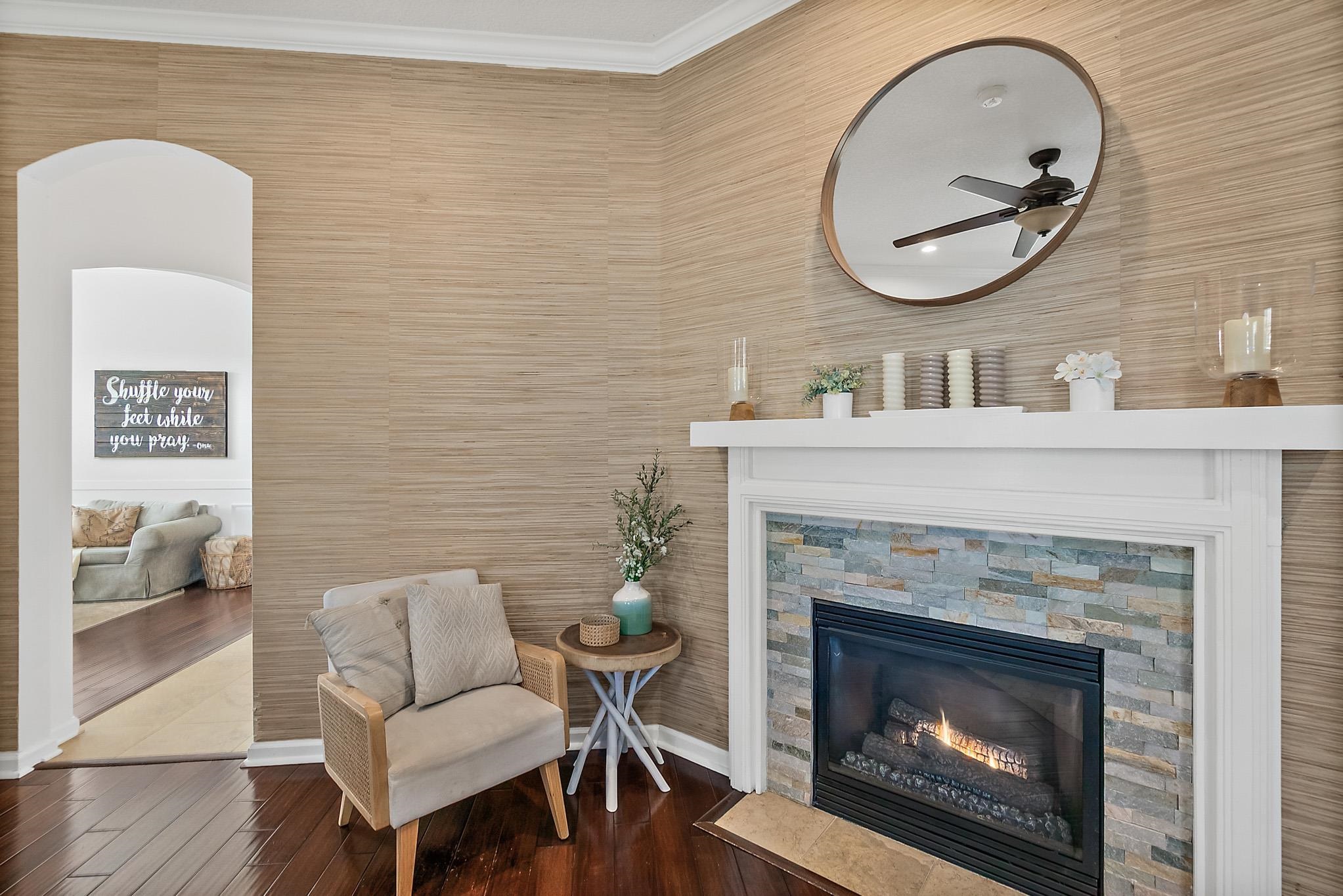 Image 8 of 62 For 383 High Tide Dr