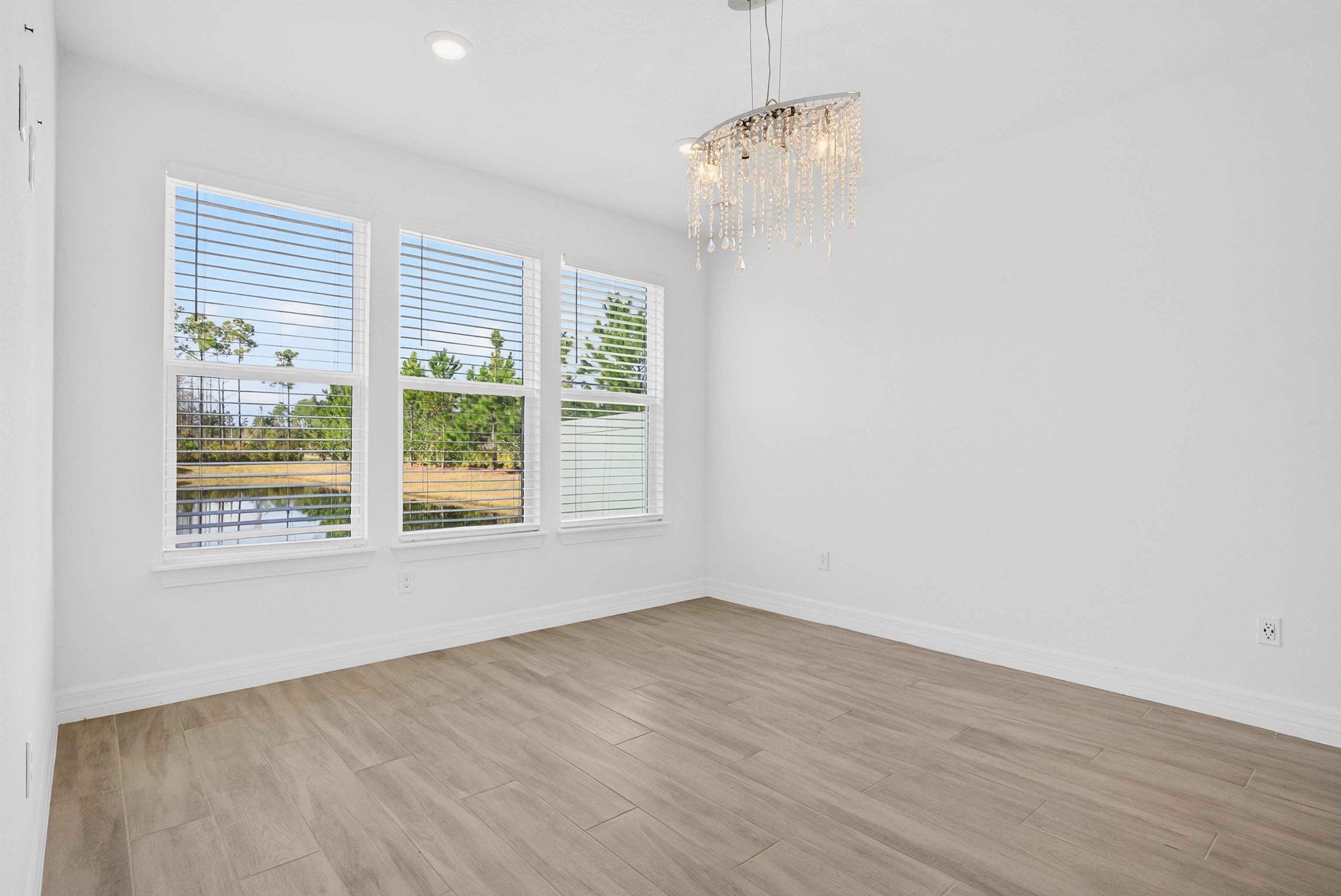 Image 33 of 67 For 34 Timber Light Trail