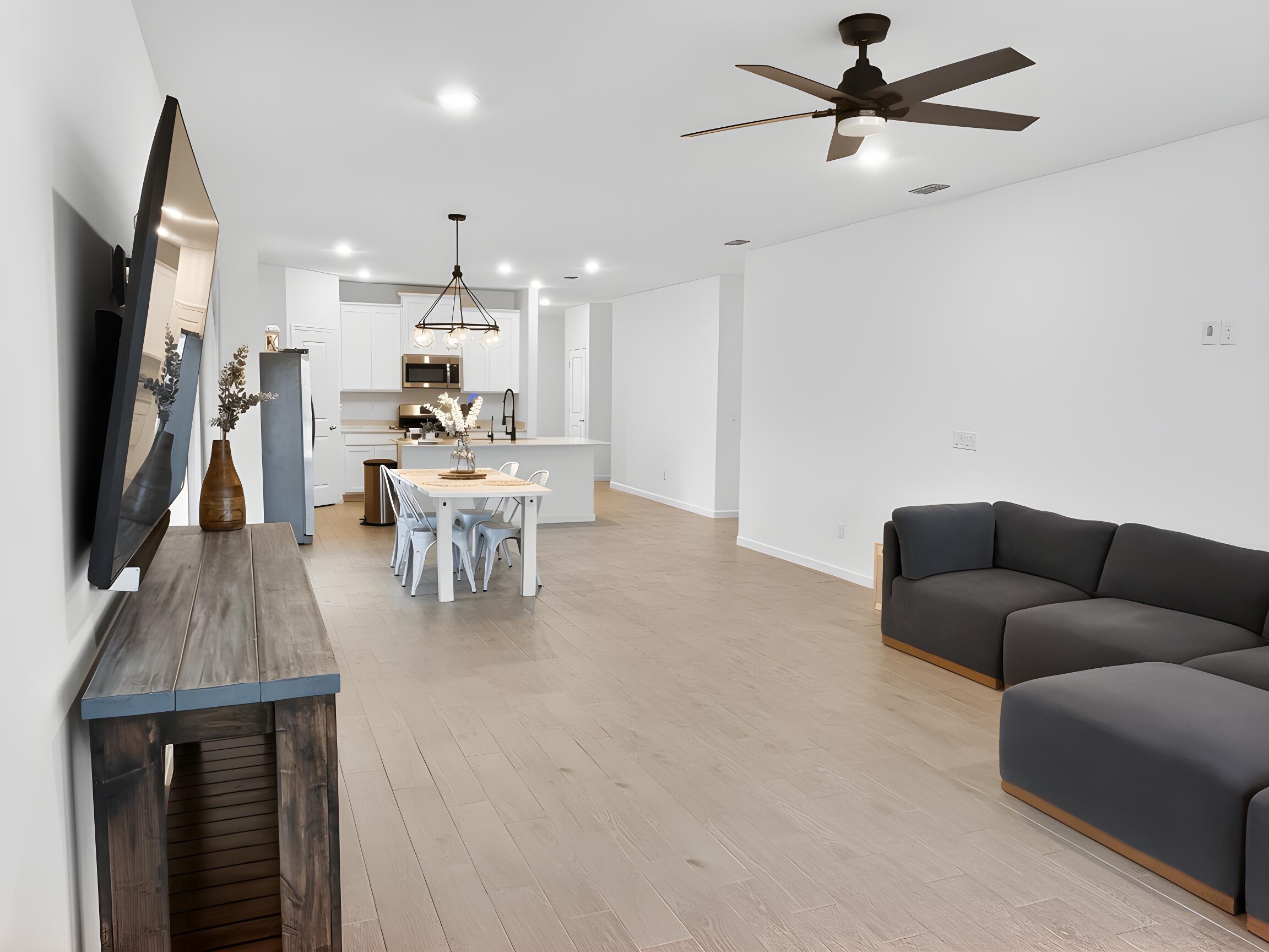 Image 14 of 36 For 63 Quicksilver Way