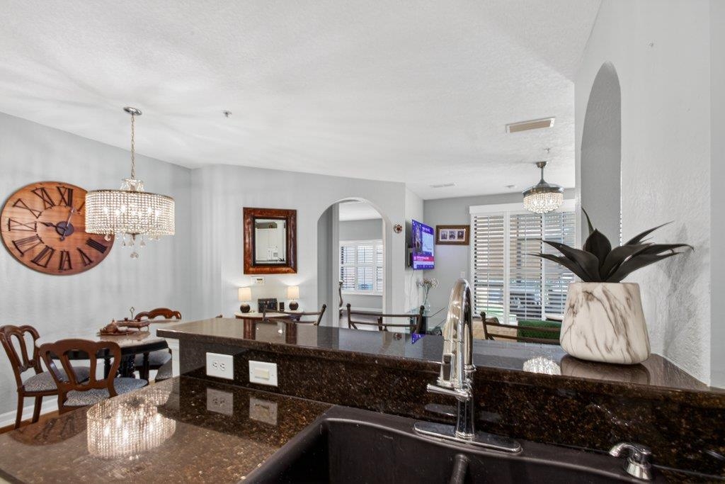 Image 10 of 46 For 305 Via Castilla  104