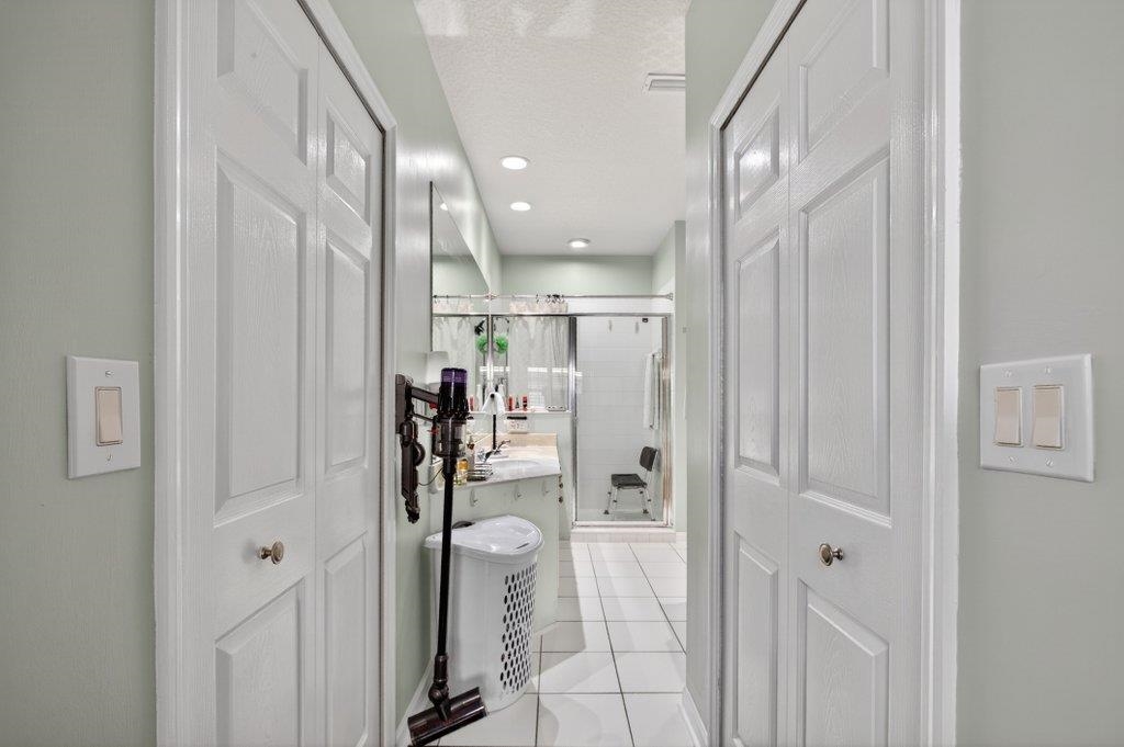 Image 27 of 46 For 305 Via Castilla  104