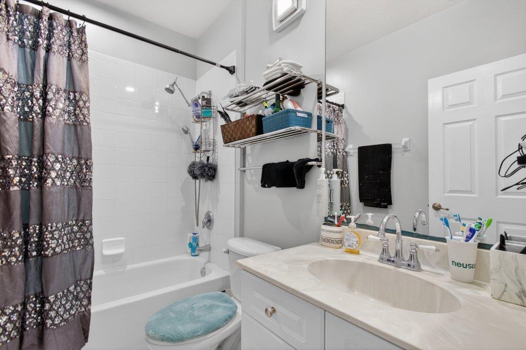 Image 31 of 46 For 305 Via Castilla  104