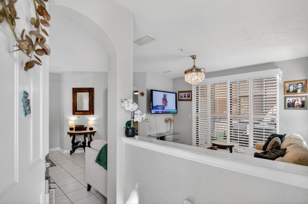 Image 32 of 46 For 305 Via Castilla  104