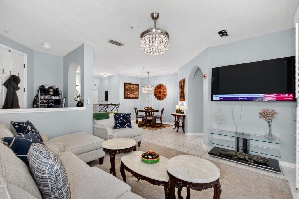 Image 7 of 46 For 305 Via Castilla  104