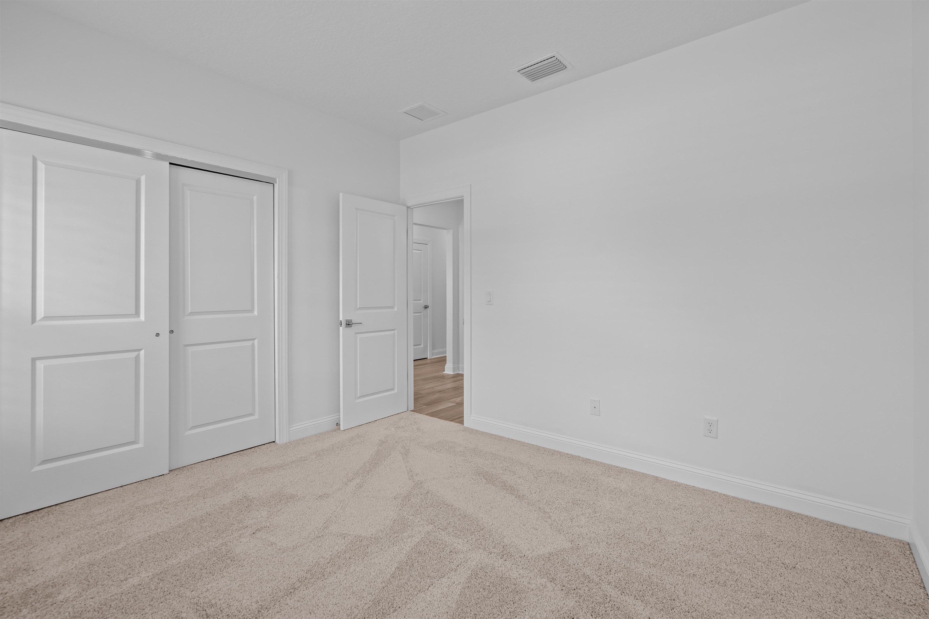 Image 18 of 33 For 221 Dartmouth Rd