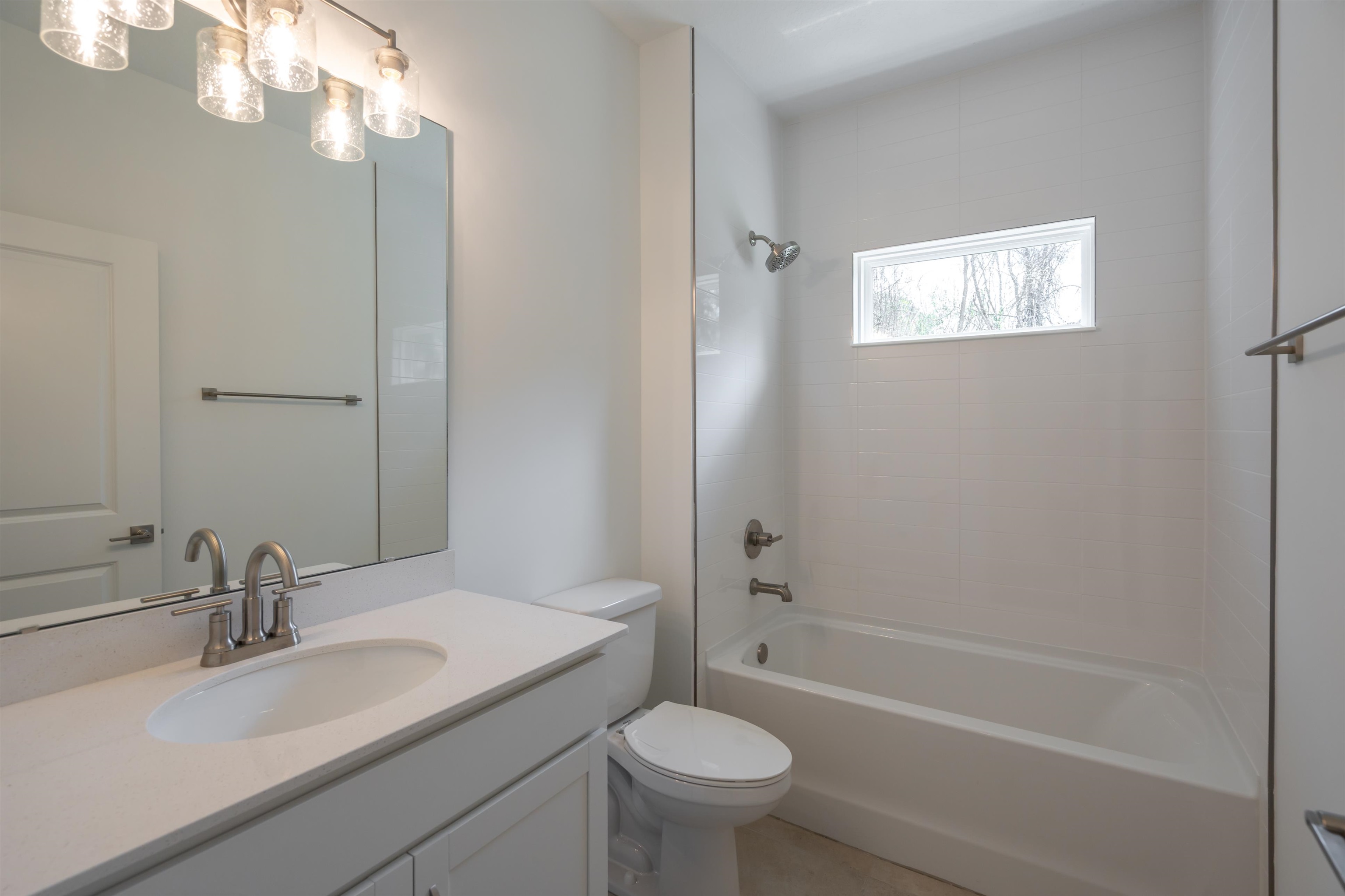 Image 21 of 33 For 221 Dartmouth Rd