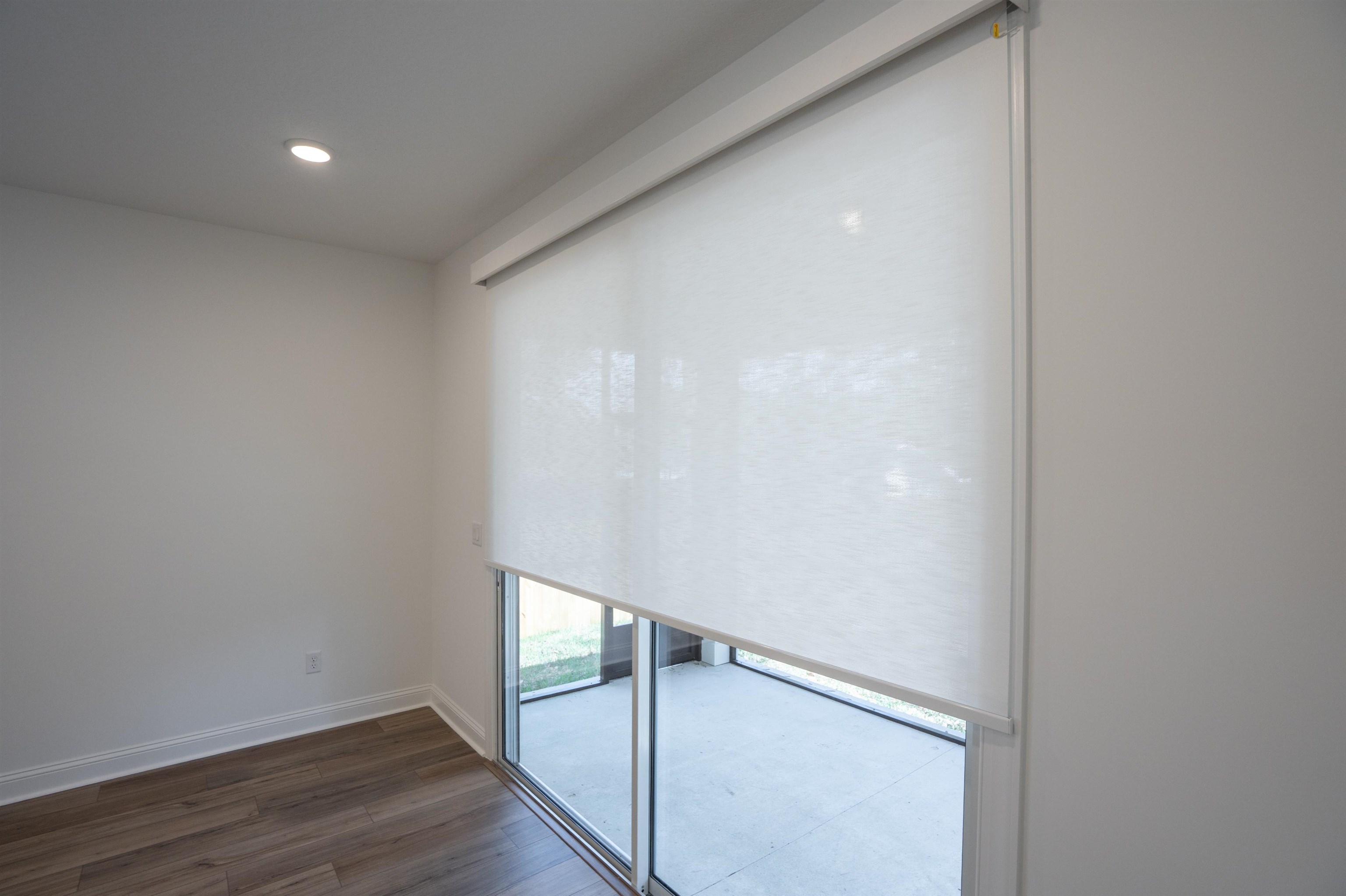 Image 22 of 33 For 221 Dartmouth Rd