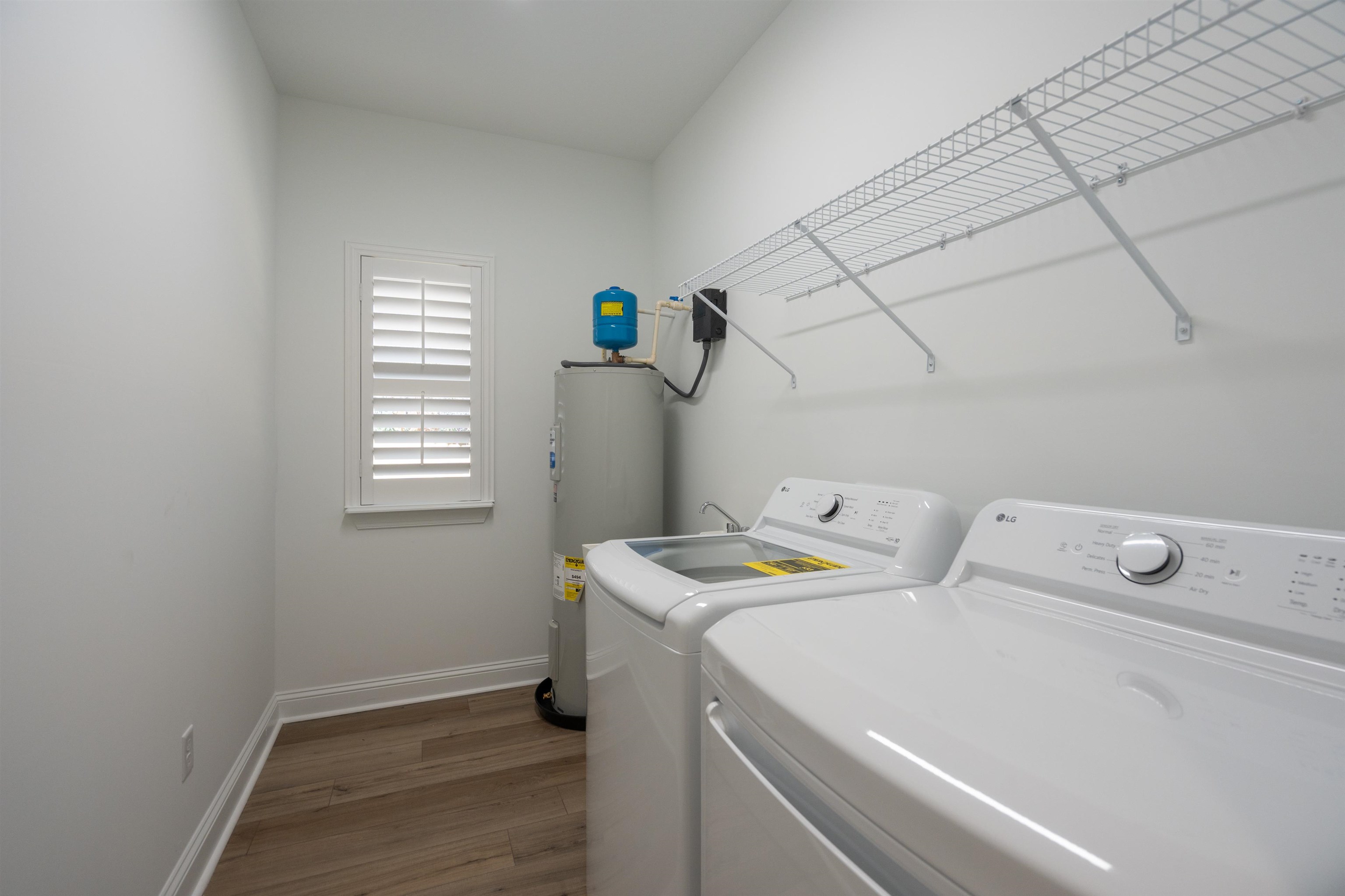 Image 24 of 33 For 221 Dartmouth Rd