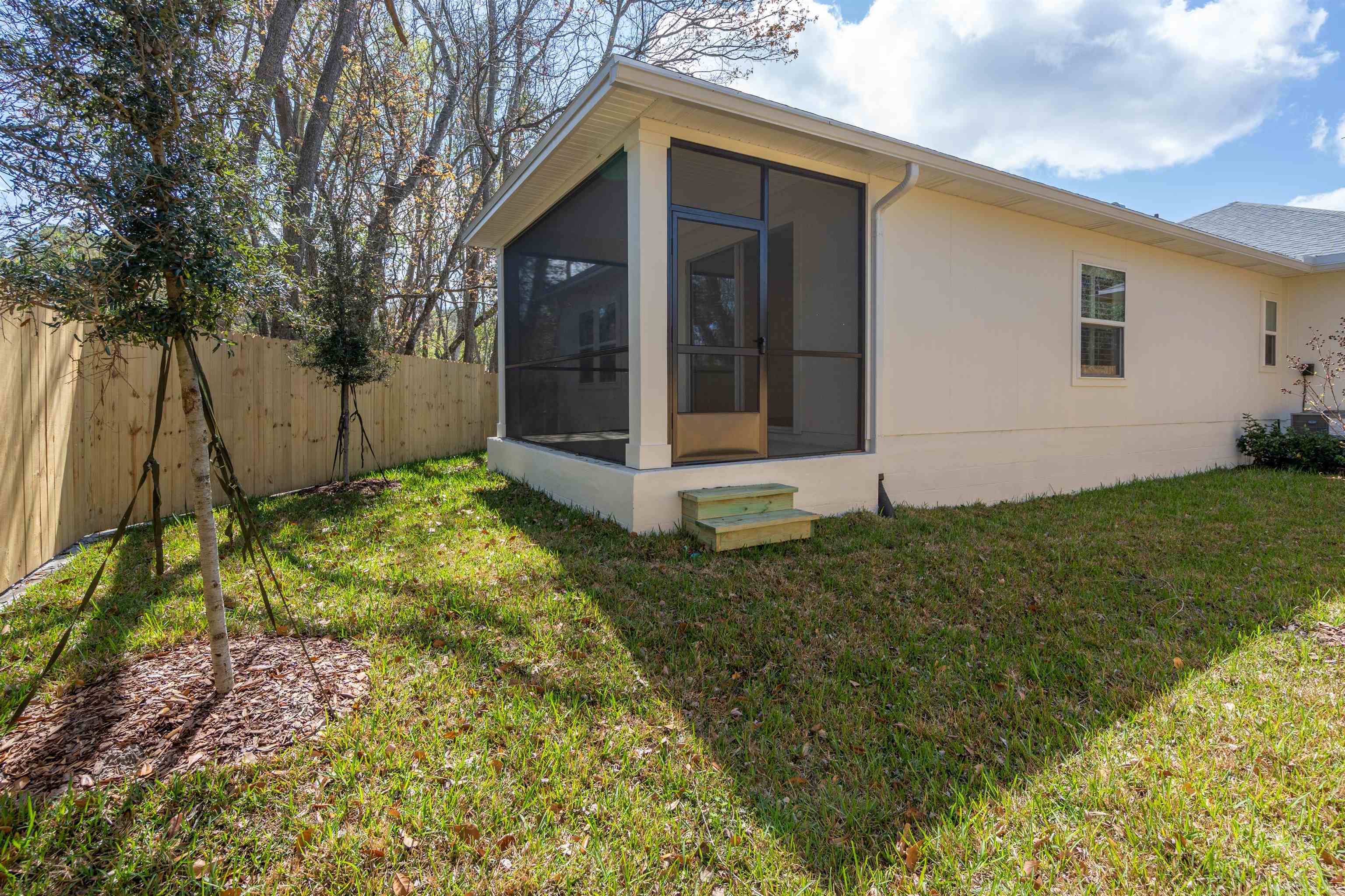 Image 30 of 33 For 221 Dartmouth Rd