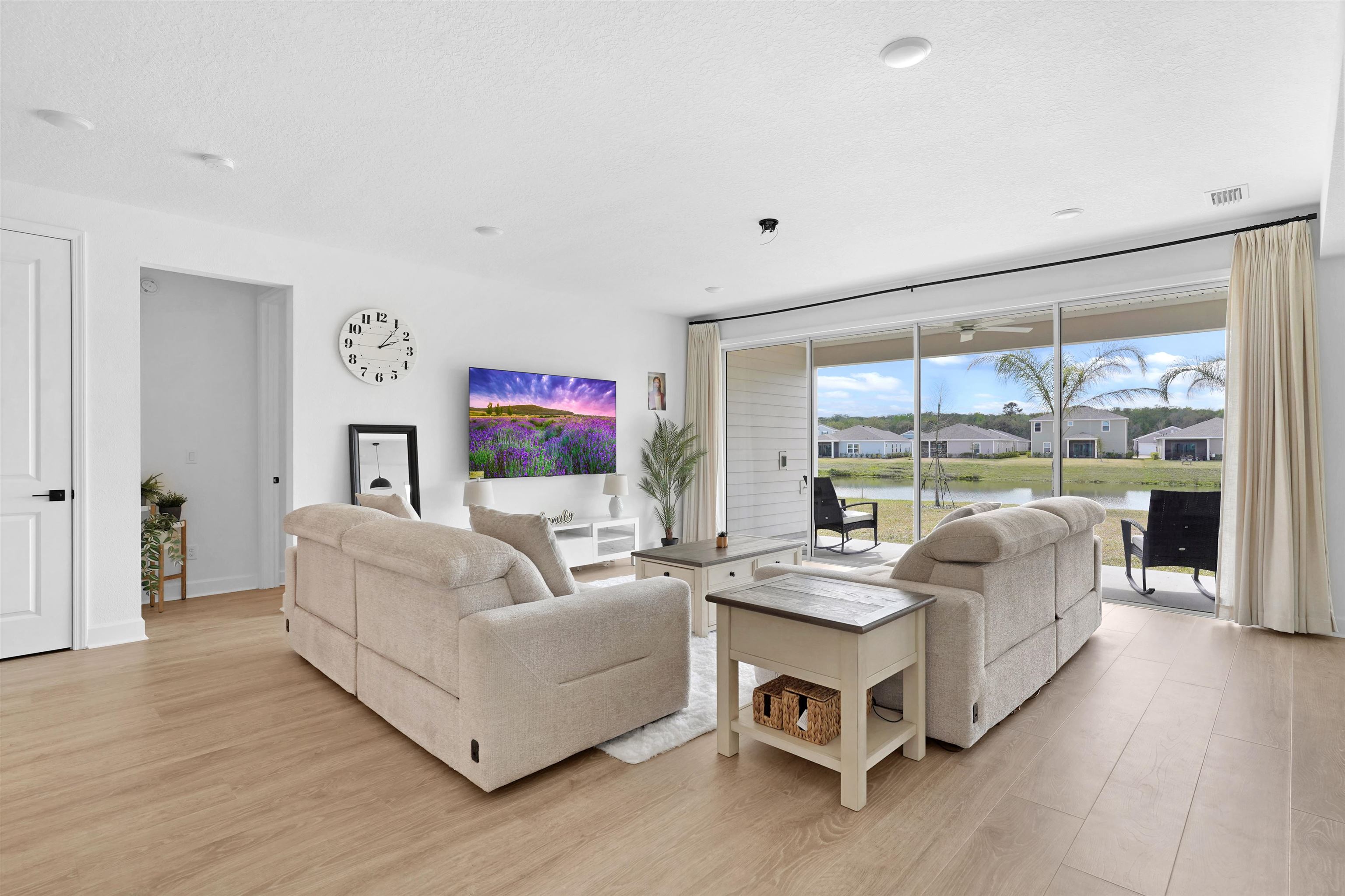 Image 13 of 45 For 2498 Trailmark Dr