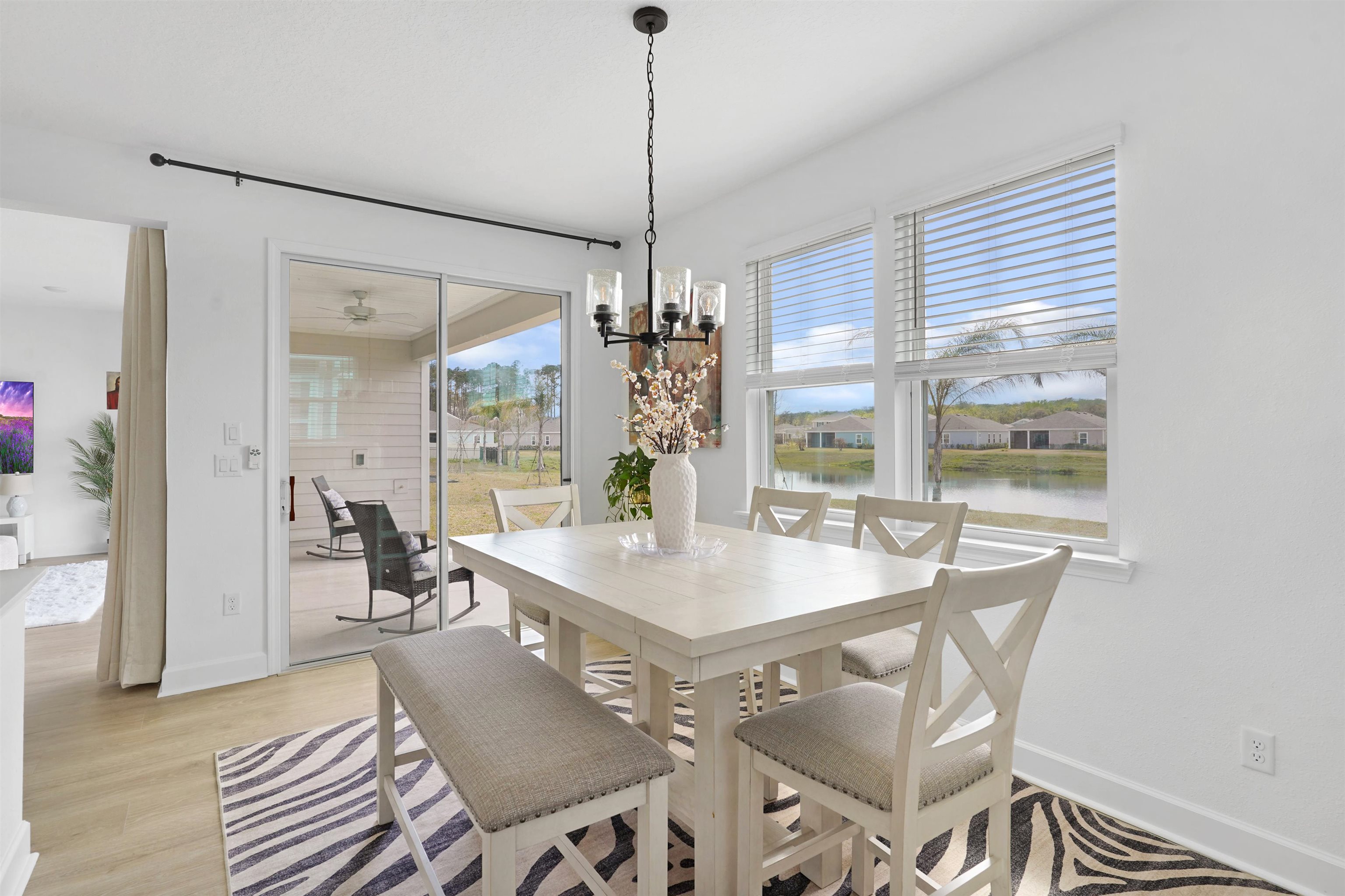 Image 18 of 45 For 2498 Trailmark Dr