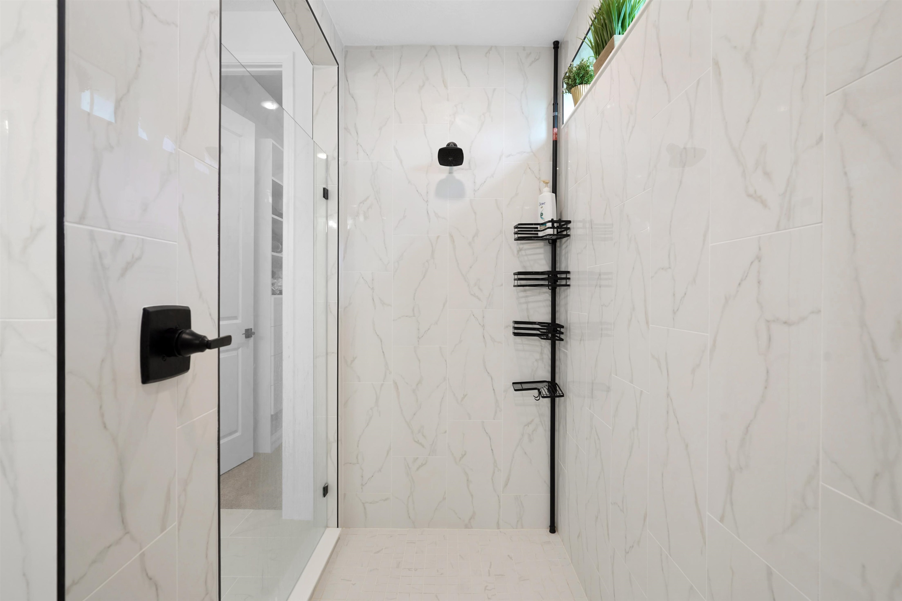 Image 24 of 45 For 2498 Trailmark Dr