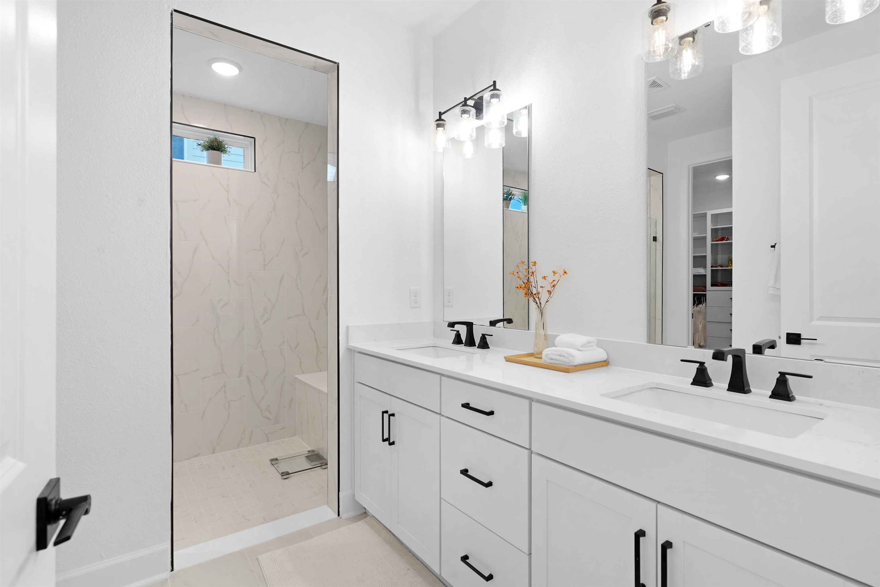 Image 25 of 45 For 2498 Trailmark Dr