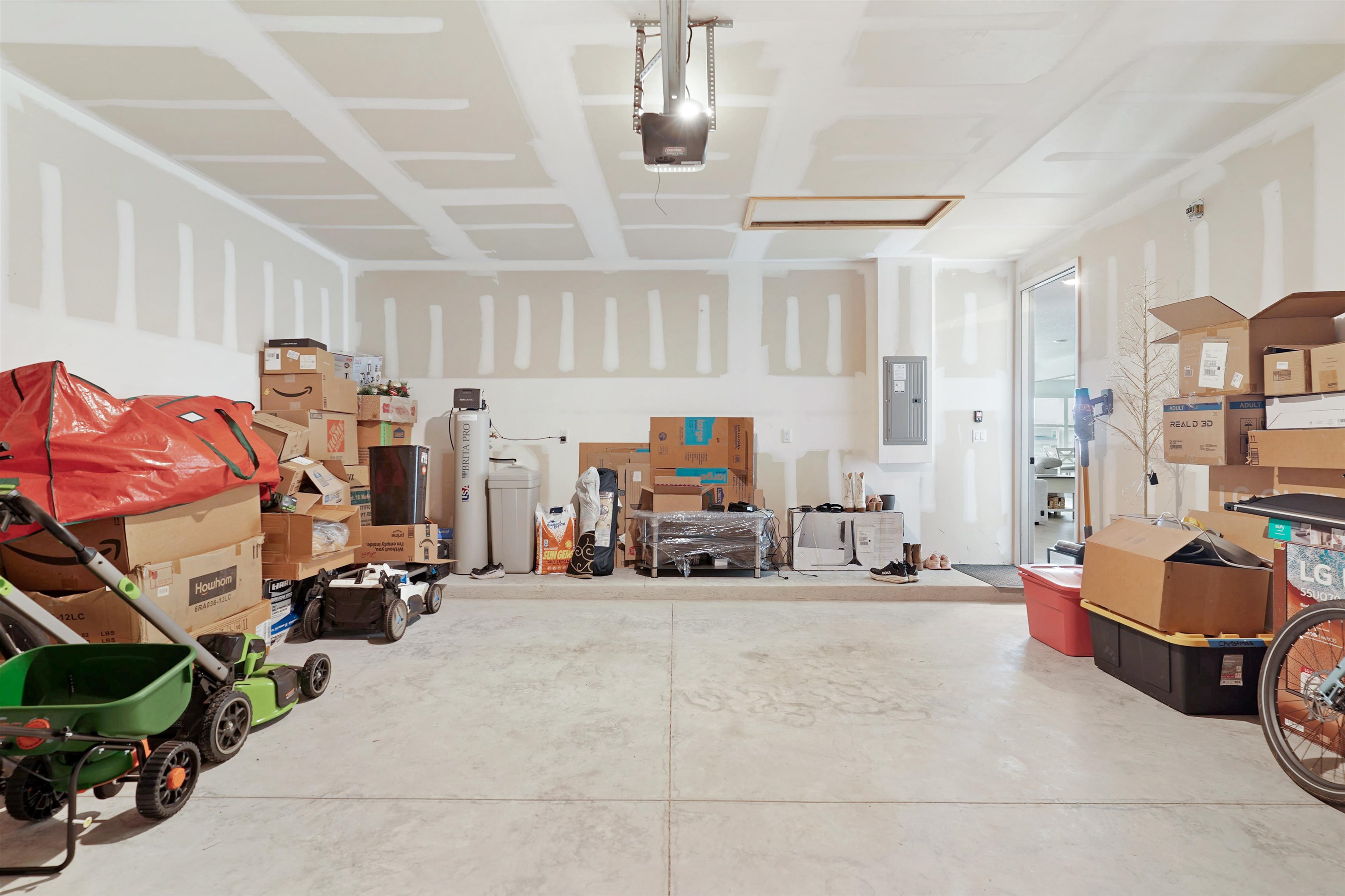 Image 39 of 45 For 2498 Trailmark Dr