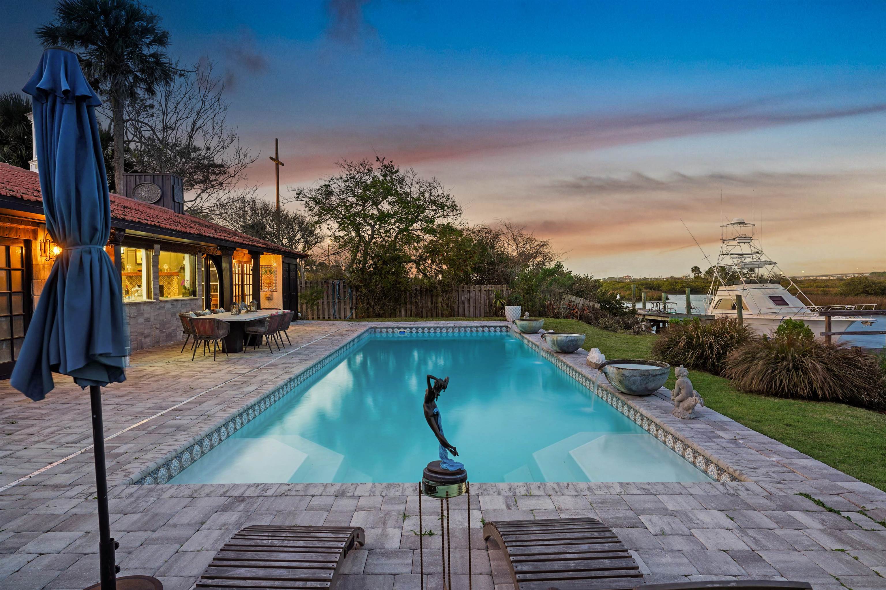 Image 51 of 58 For 71 Water St  