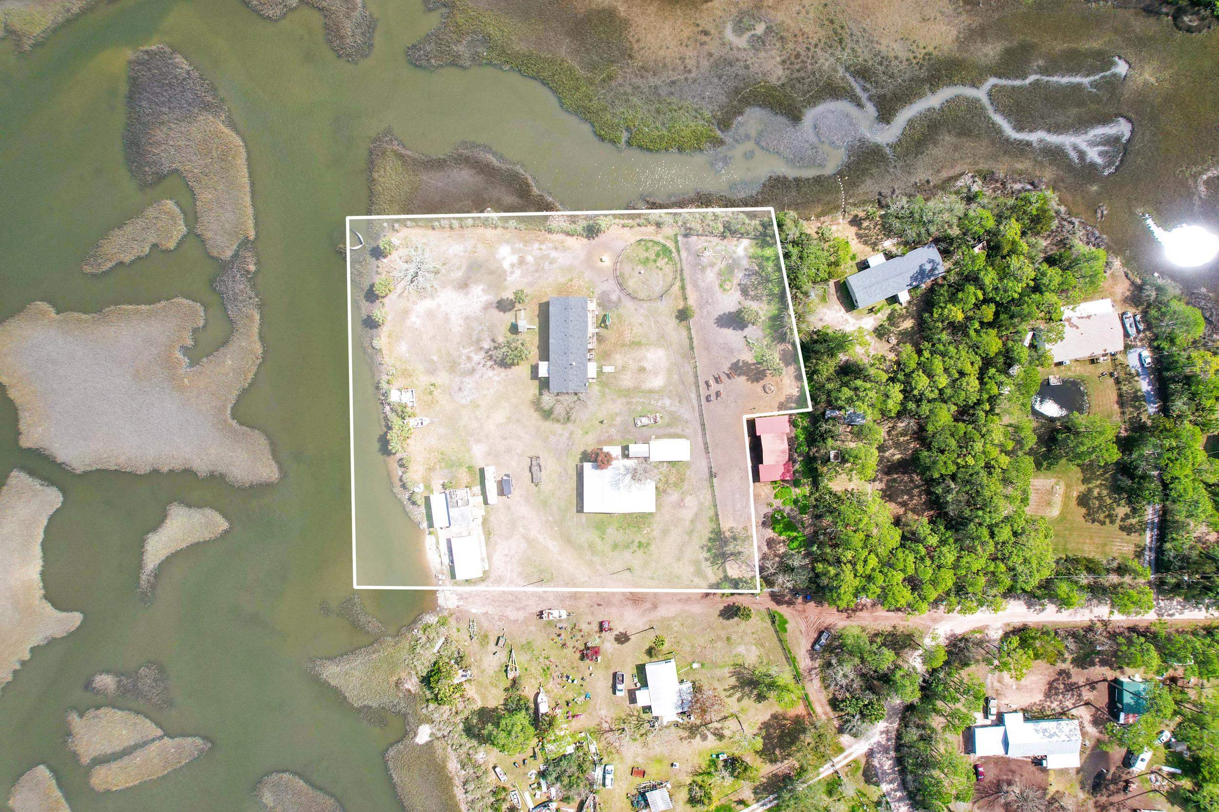 Image 5 of 13 For 490 Coopers Cove Rd