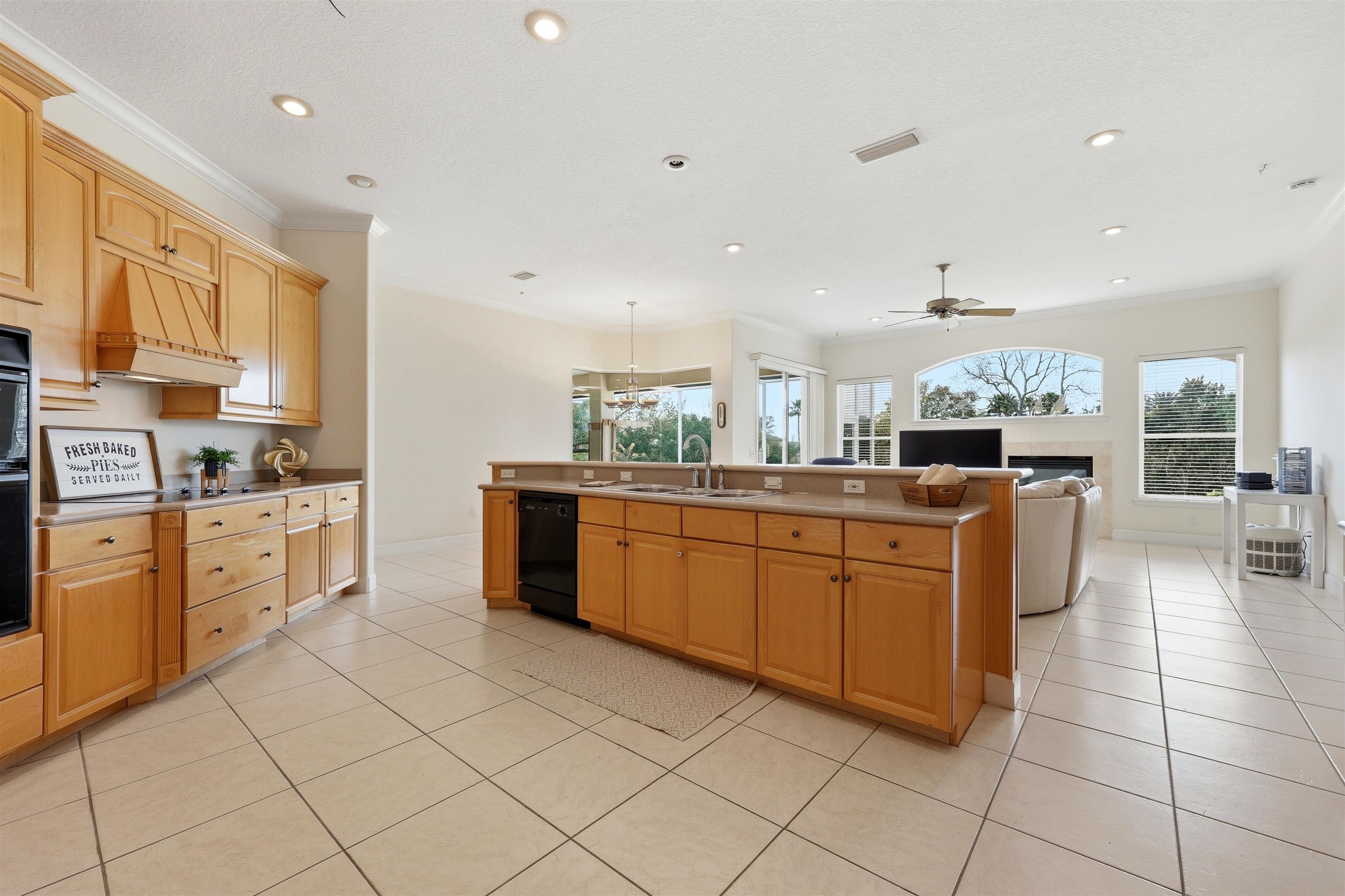 Image 19 of 71 For 249 Fiddlers Point Dr