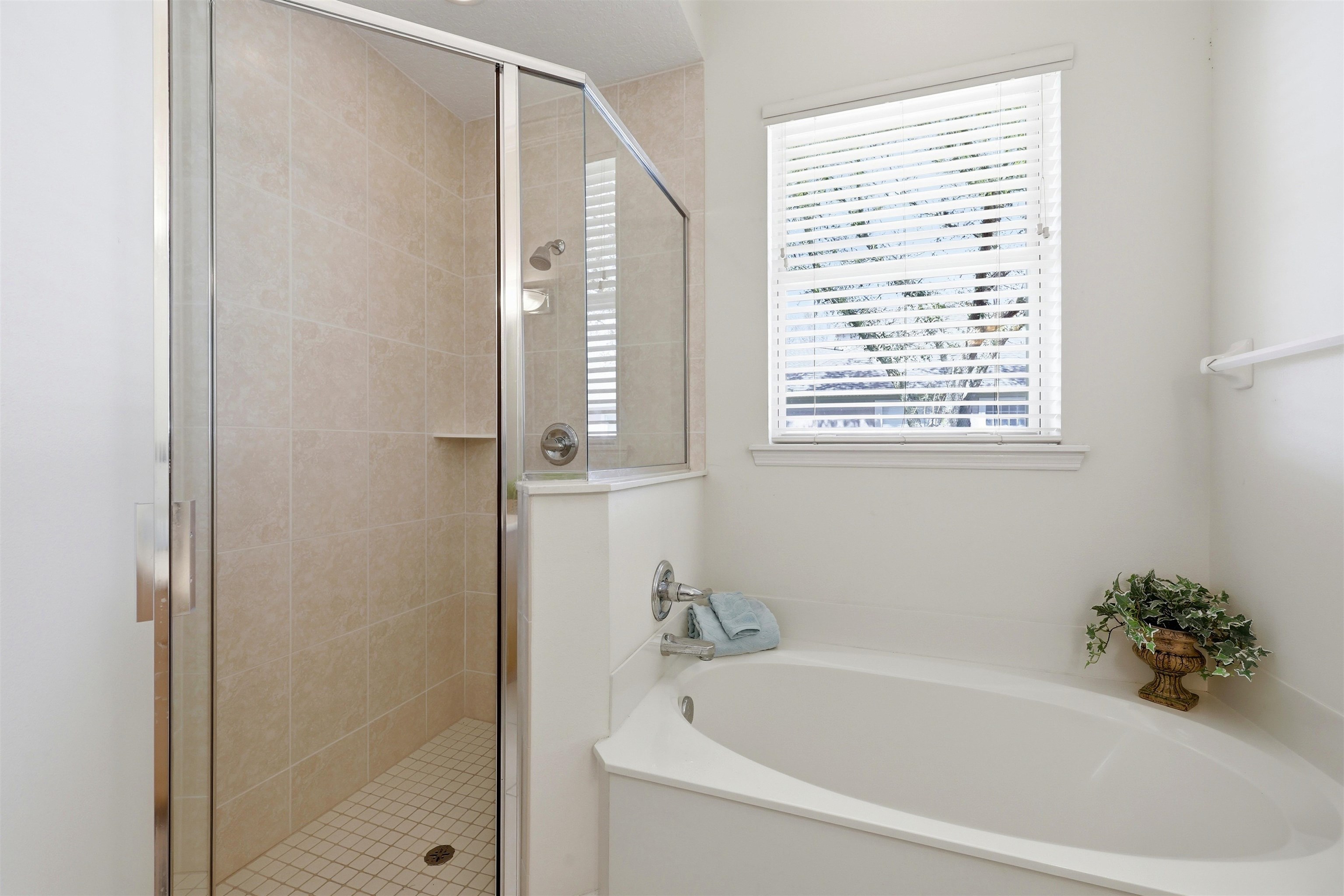 Image 43 of 71 For 249 Fiddlers Point Dr