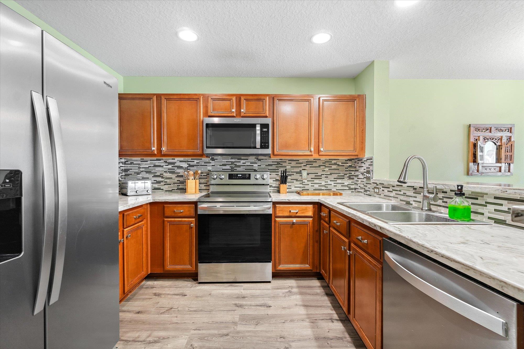 Image 14 of 47 For 519 Cabernet Place