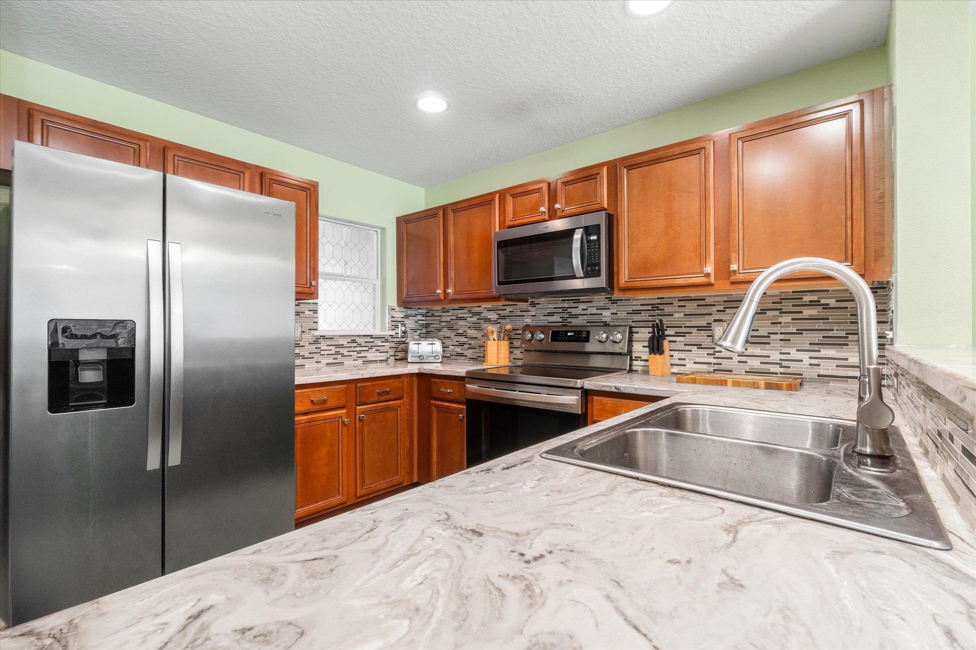 Image 15 of 47 For 519 Cabernet Place