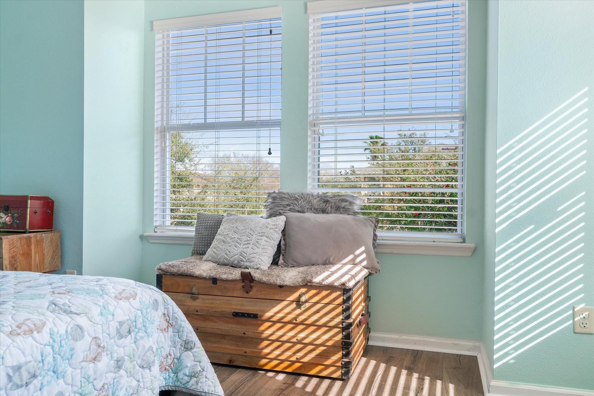 Image 32 of 47 For 519 Cabernet Place