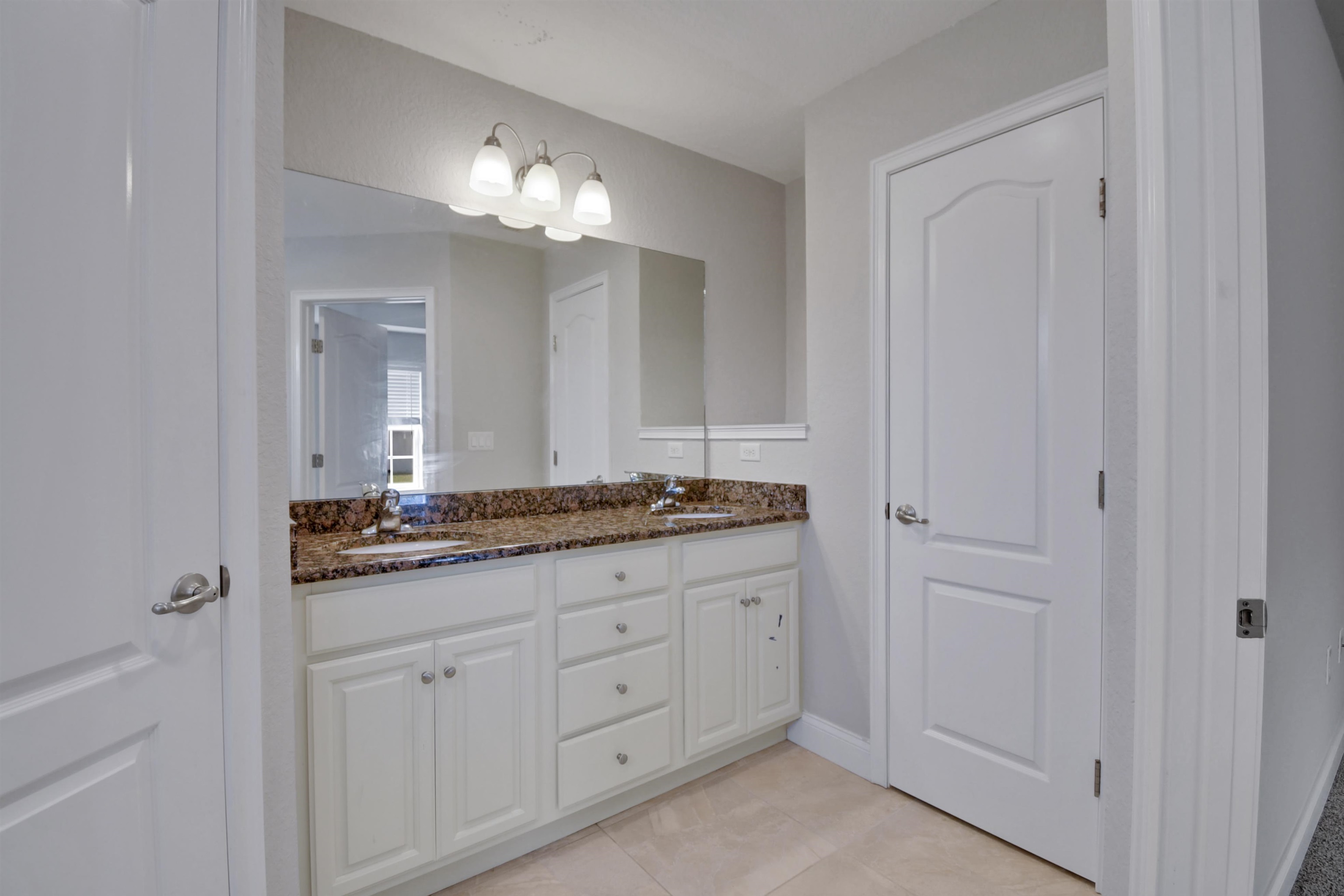 Image 15 of 28 For 159 Ulysses Trl