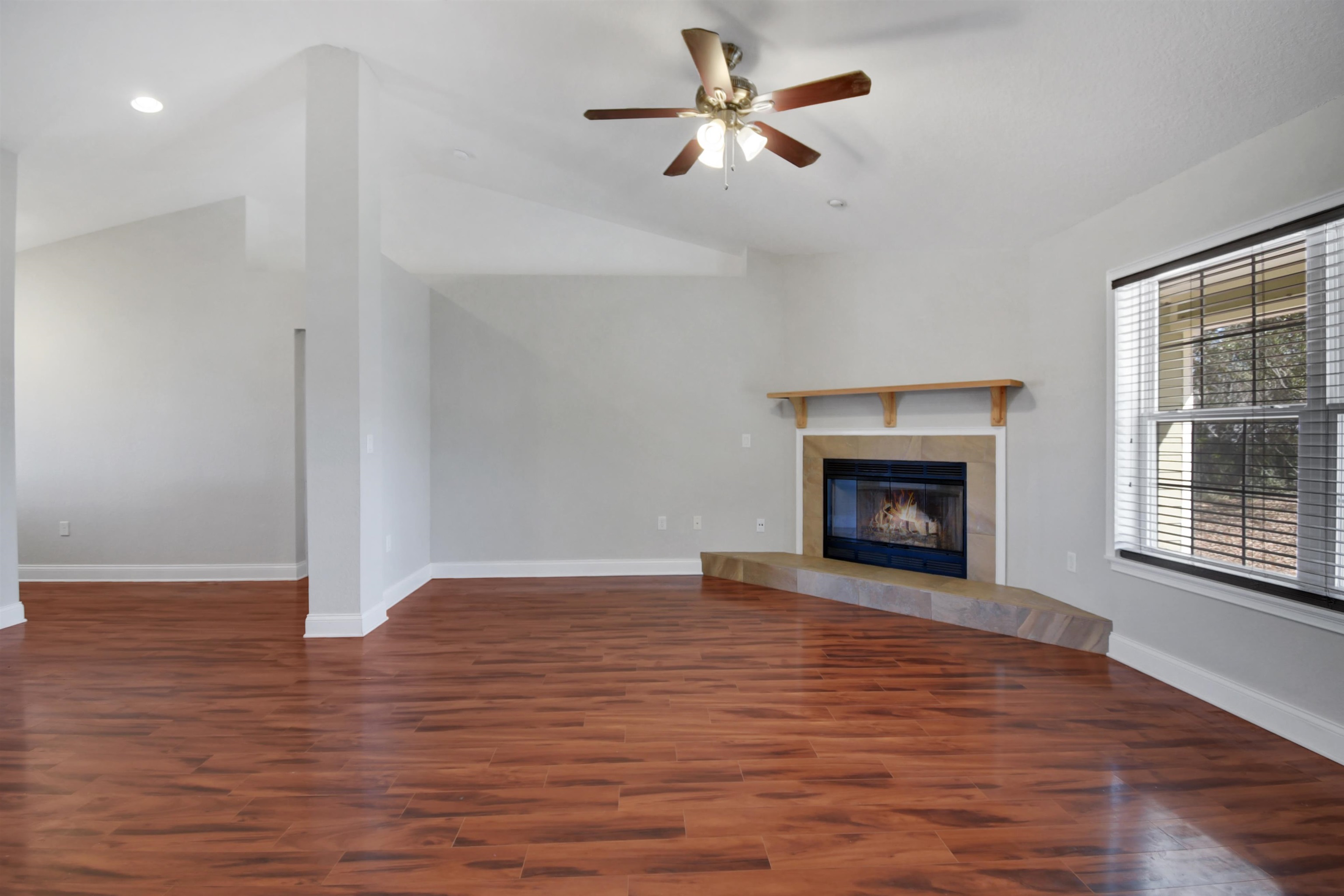 Image 6 of 28 For 159 Ulysses Trl