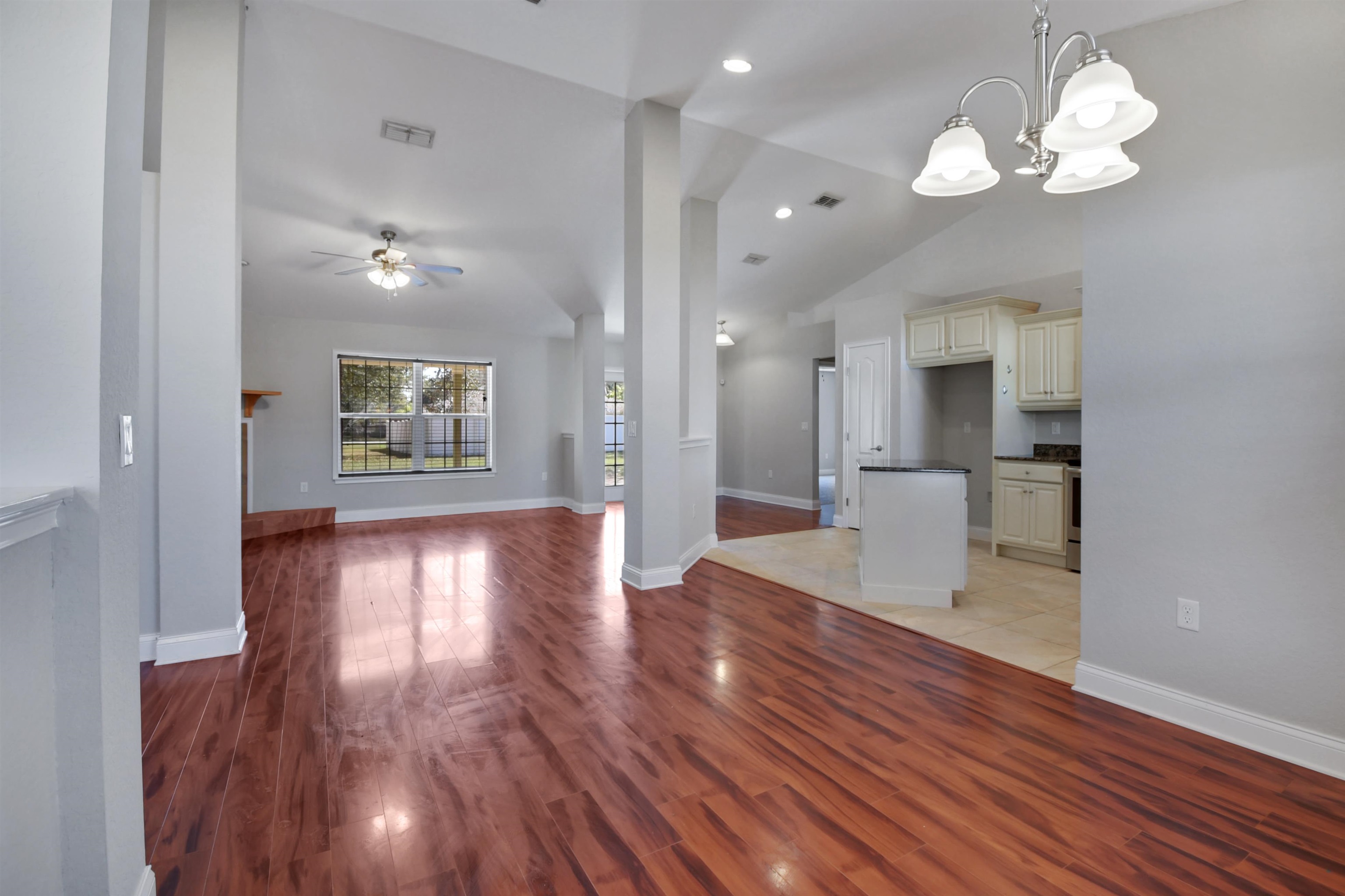 Image 7 of 28 For 159 Ulysses Trl