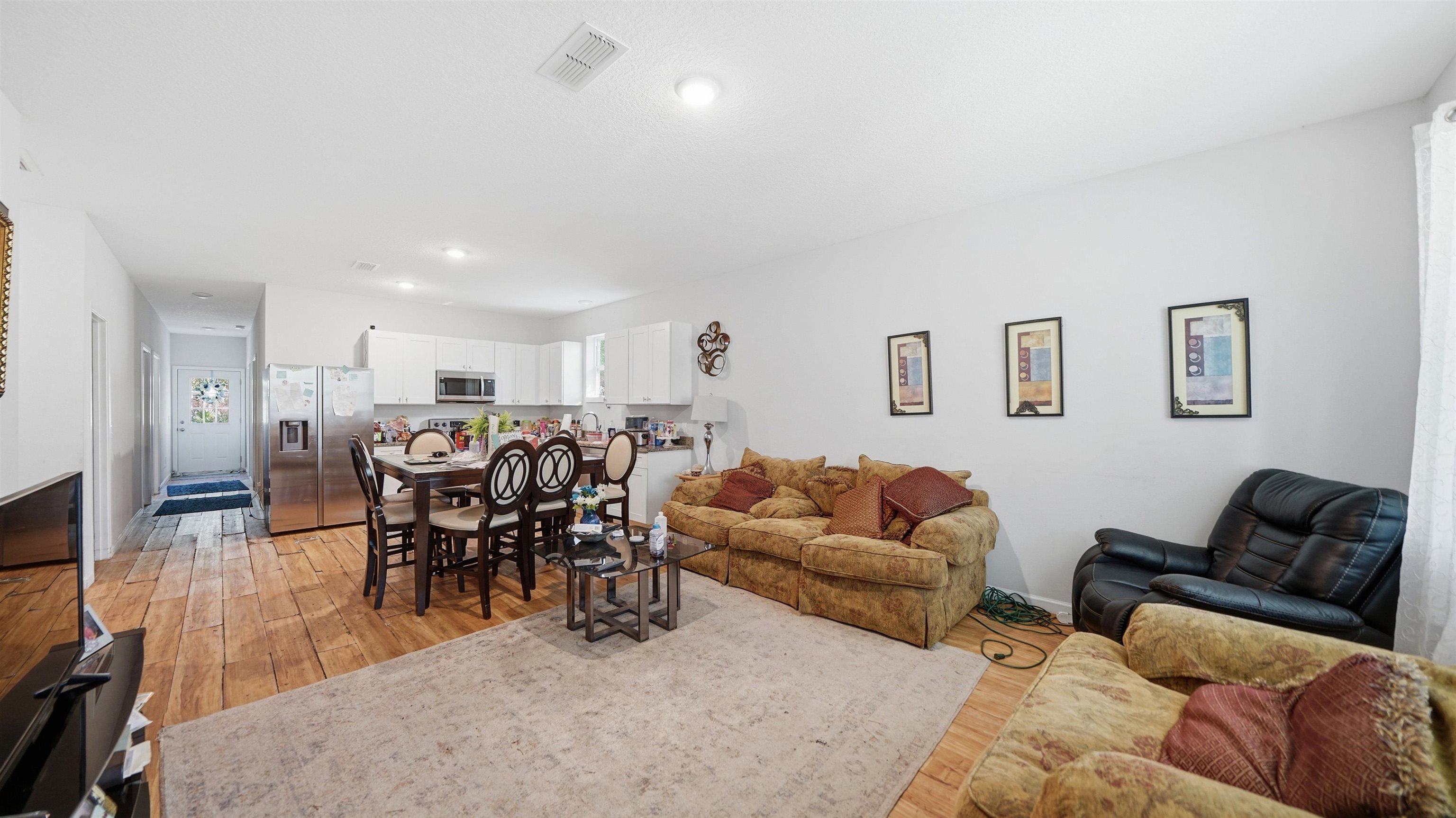 Image 2 of 20 For 820 Saint Johns St N