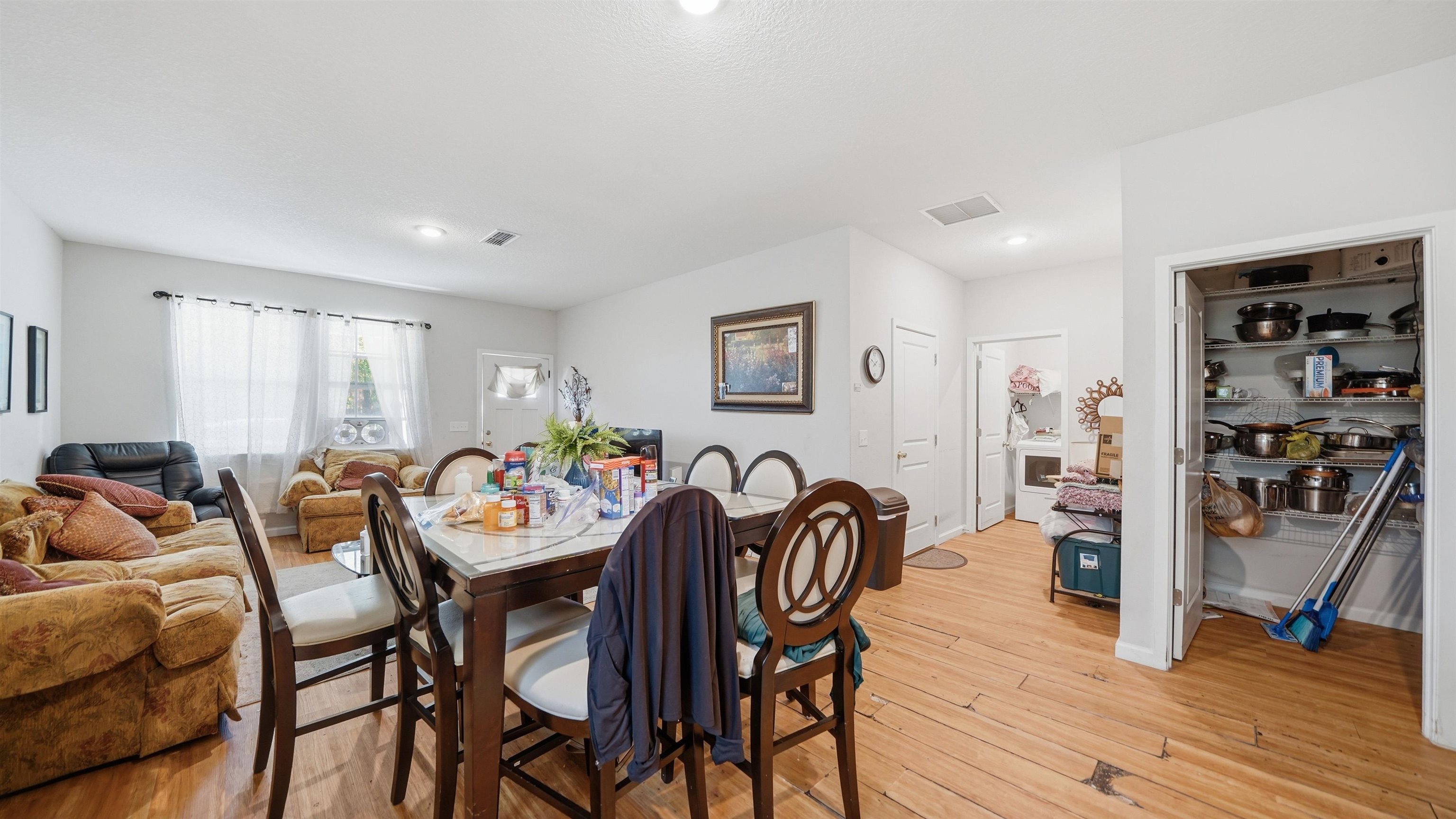 Image 7 of 20 For 820 Saint Johns St N