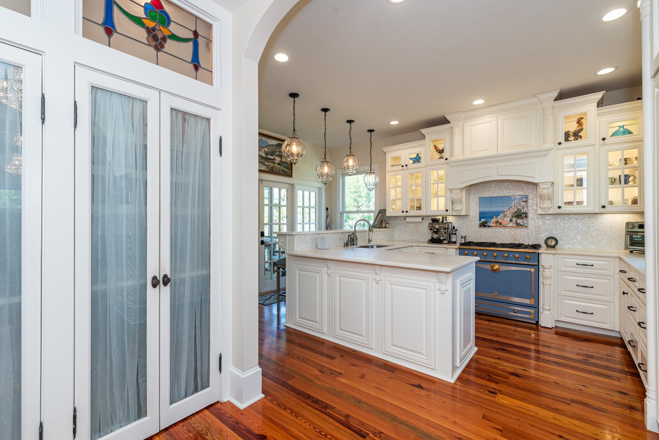 Image 11 of 65 For 288 St George St