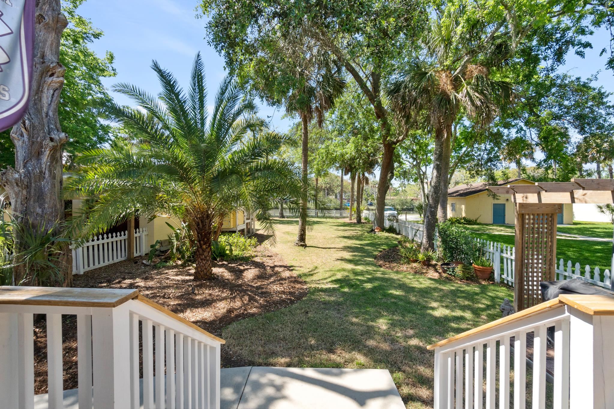 Image 14 of 65 For 288 St George St