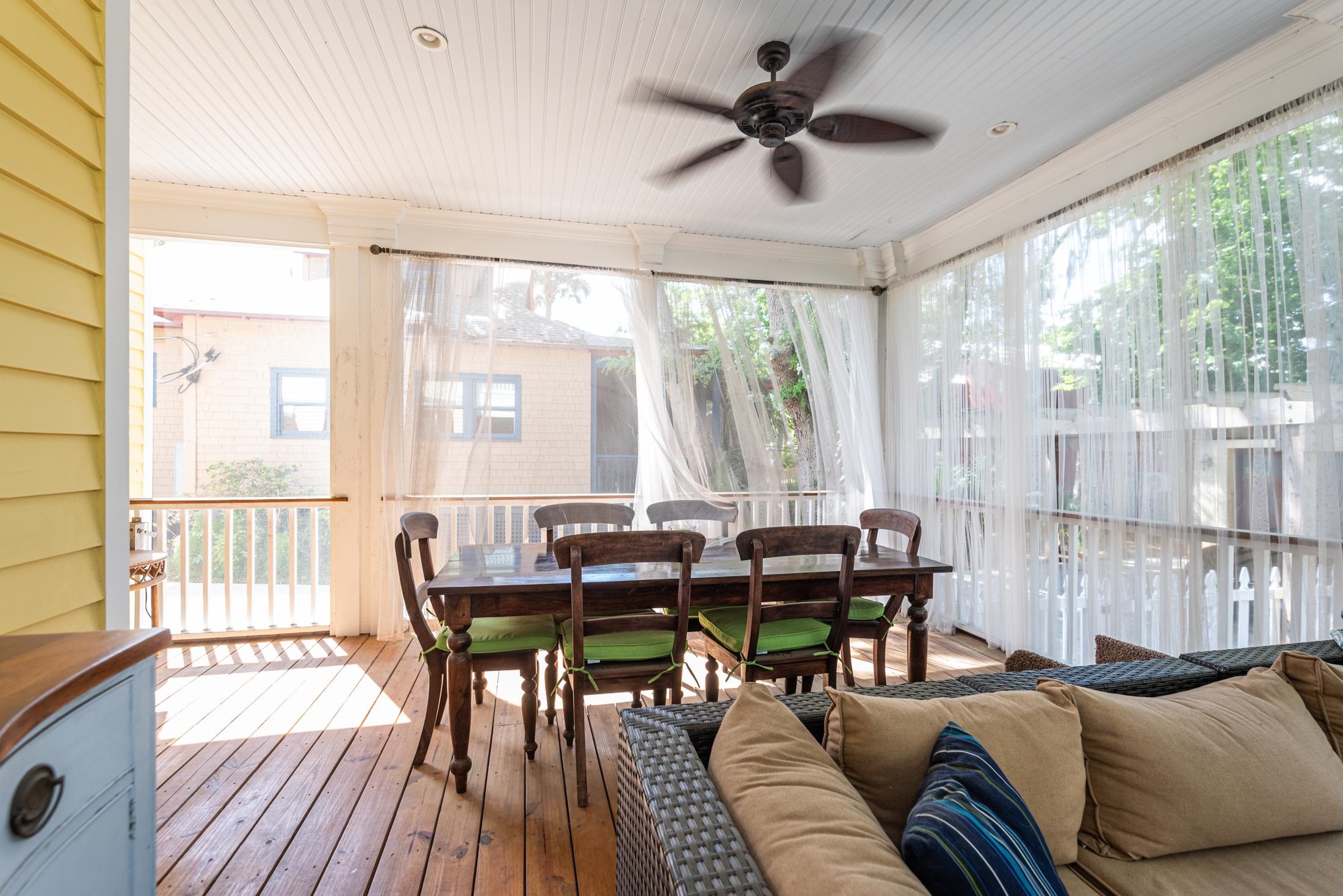 Image 16 of 65 For 288 St George St