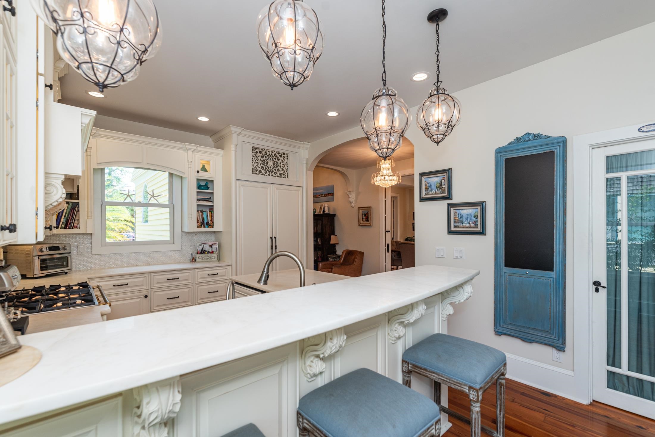 Image 19 of 65 For 288 St George St