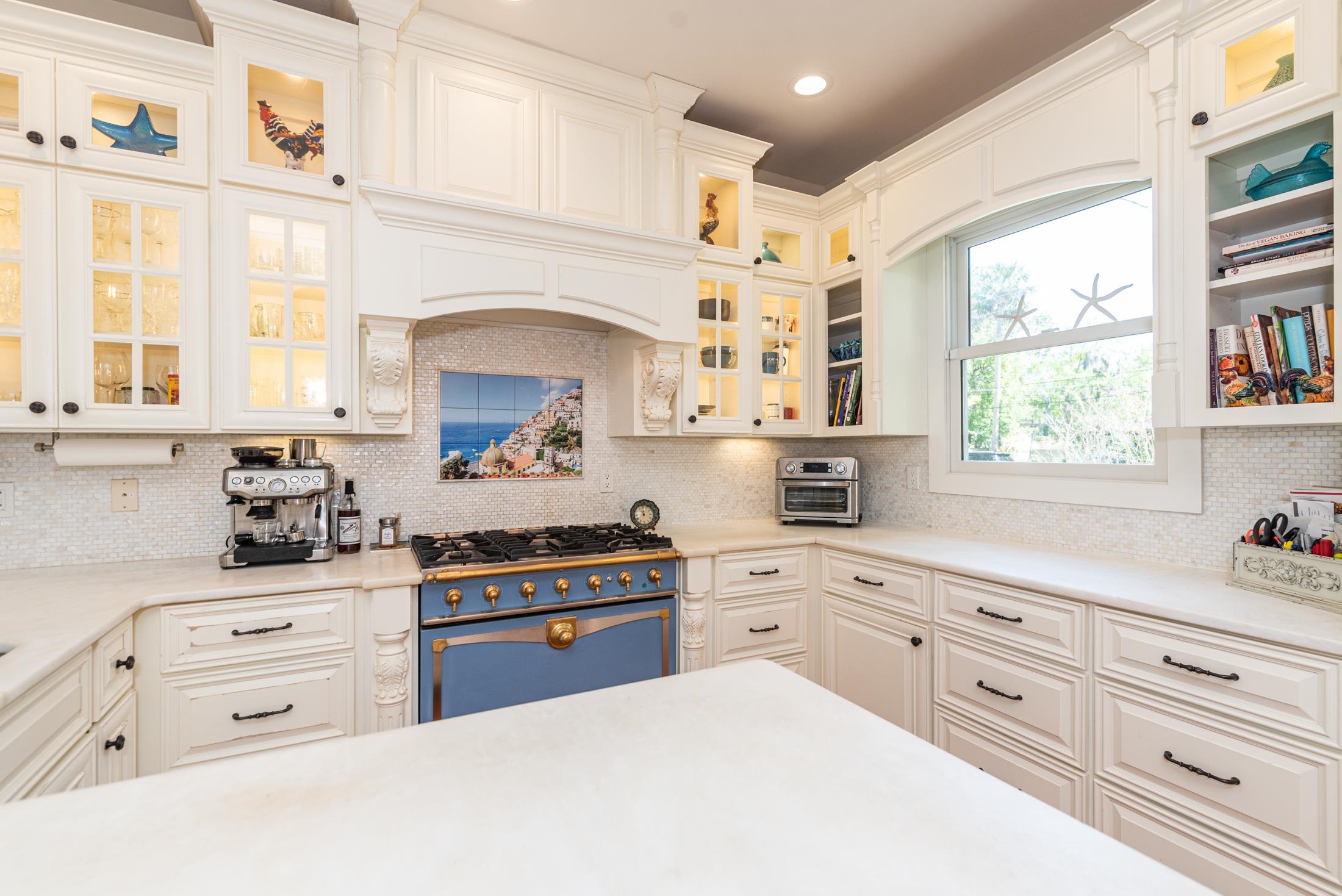 Image 24 of 65 For 288 St George St