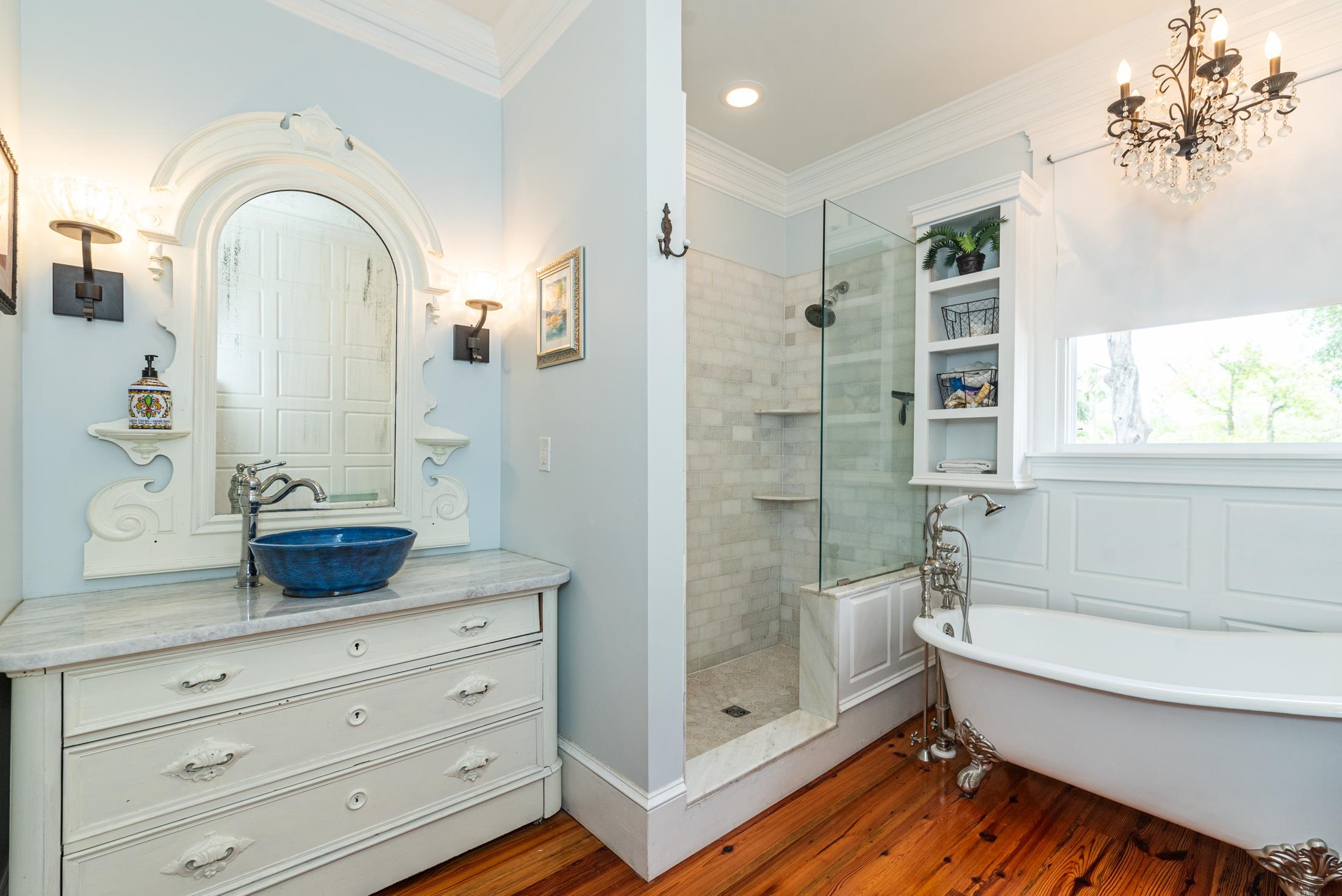 Image 38 of 65 For 288 St George St