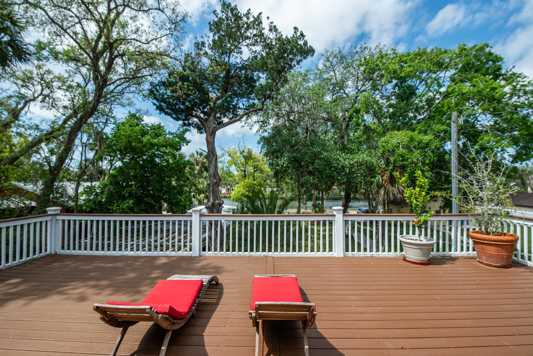 Image 42 of 65 For 288 St George St