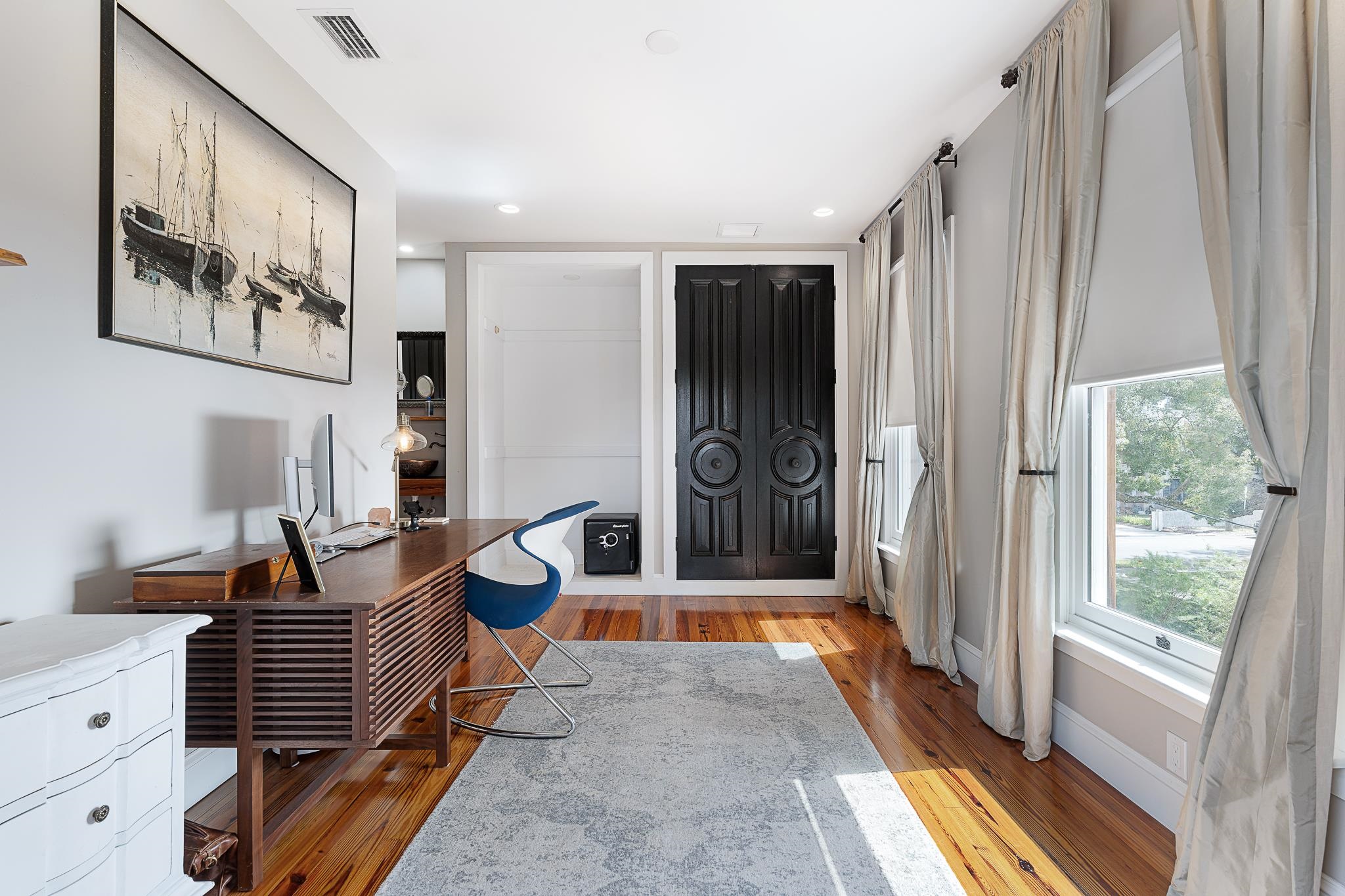 Image 43 of 65 For 288 St George St