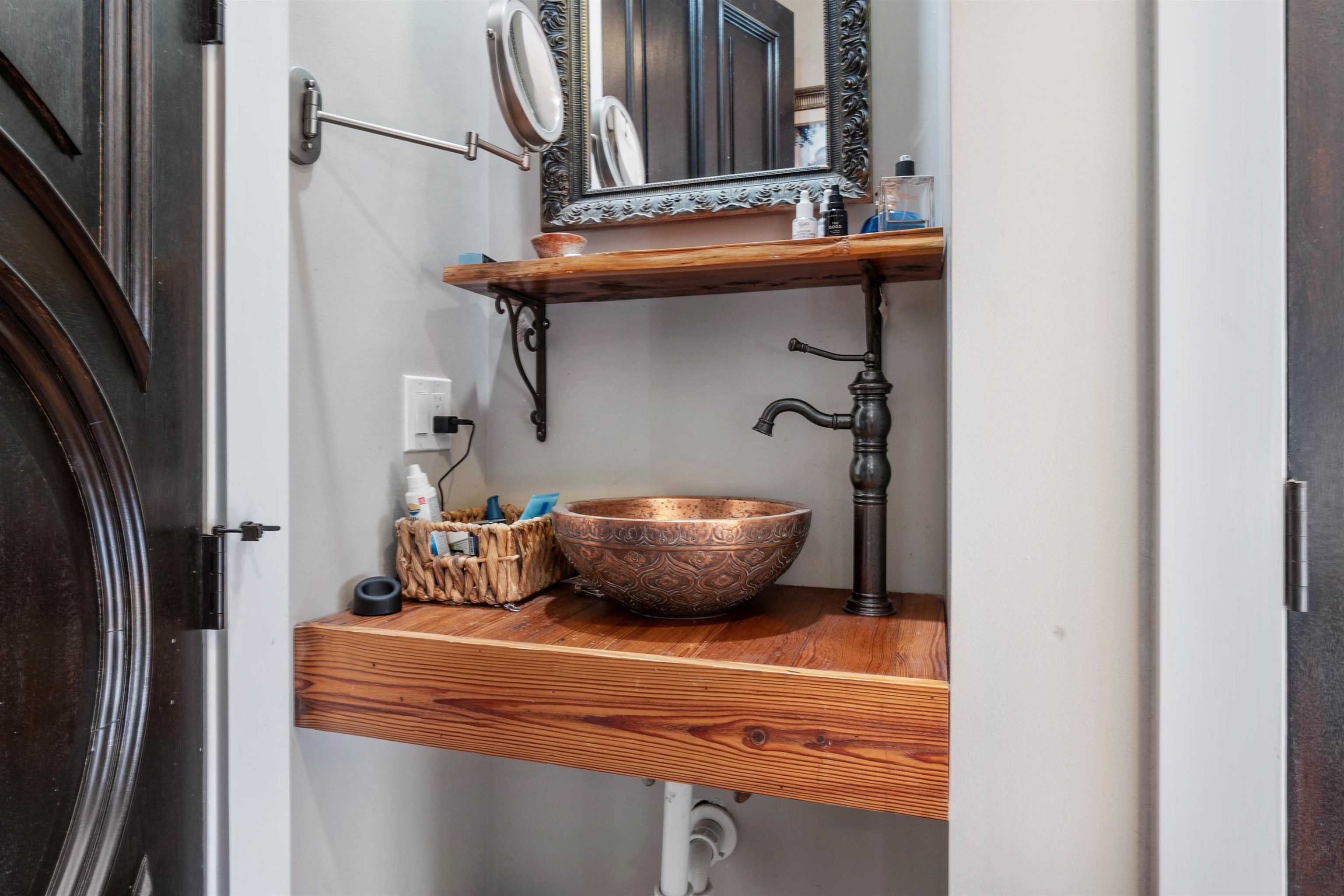 Image 45 of 65 For 288 St George St