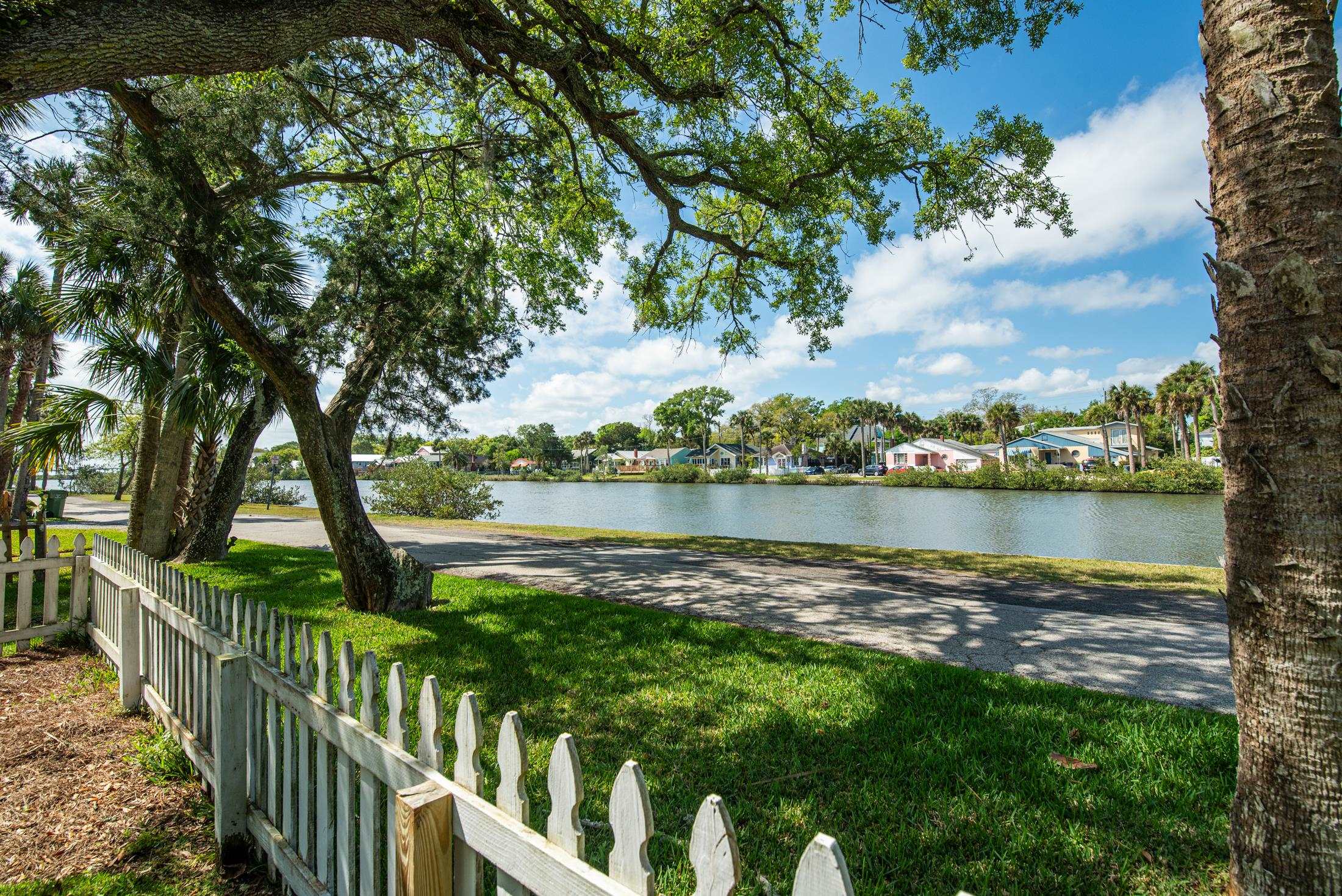 Image 58 of 65 For 288 St George St